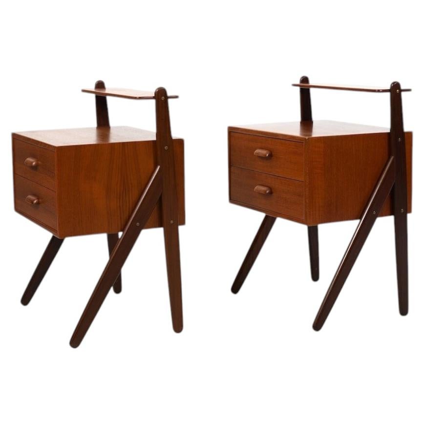 Paire de tables de nuit en teck par Sigfred Omann pour Ølholm 1960s en vente