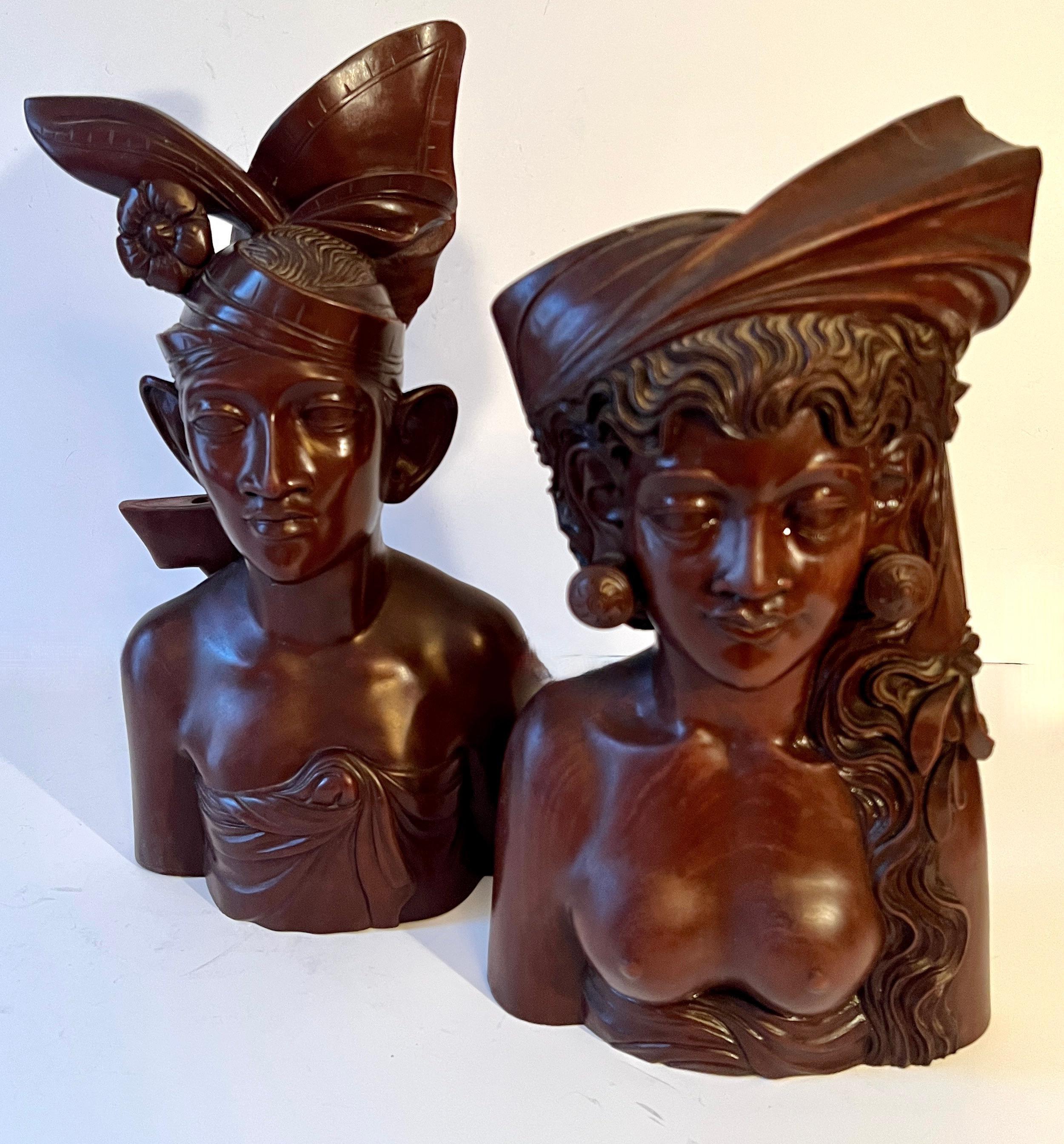 Pair of Teak Signed Balinese Sculptures Bookends In Good Condition For Sale In Los Angeles, CA