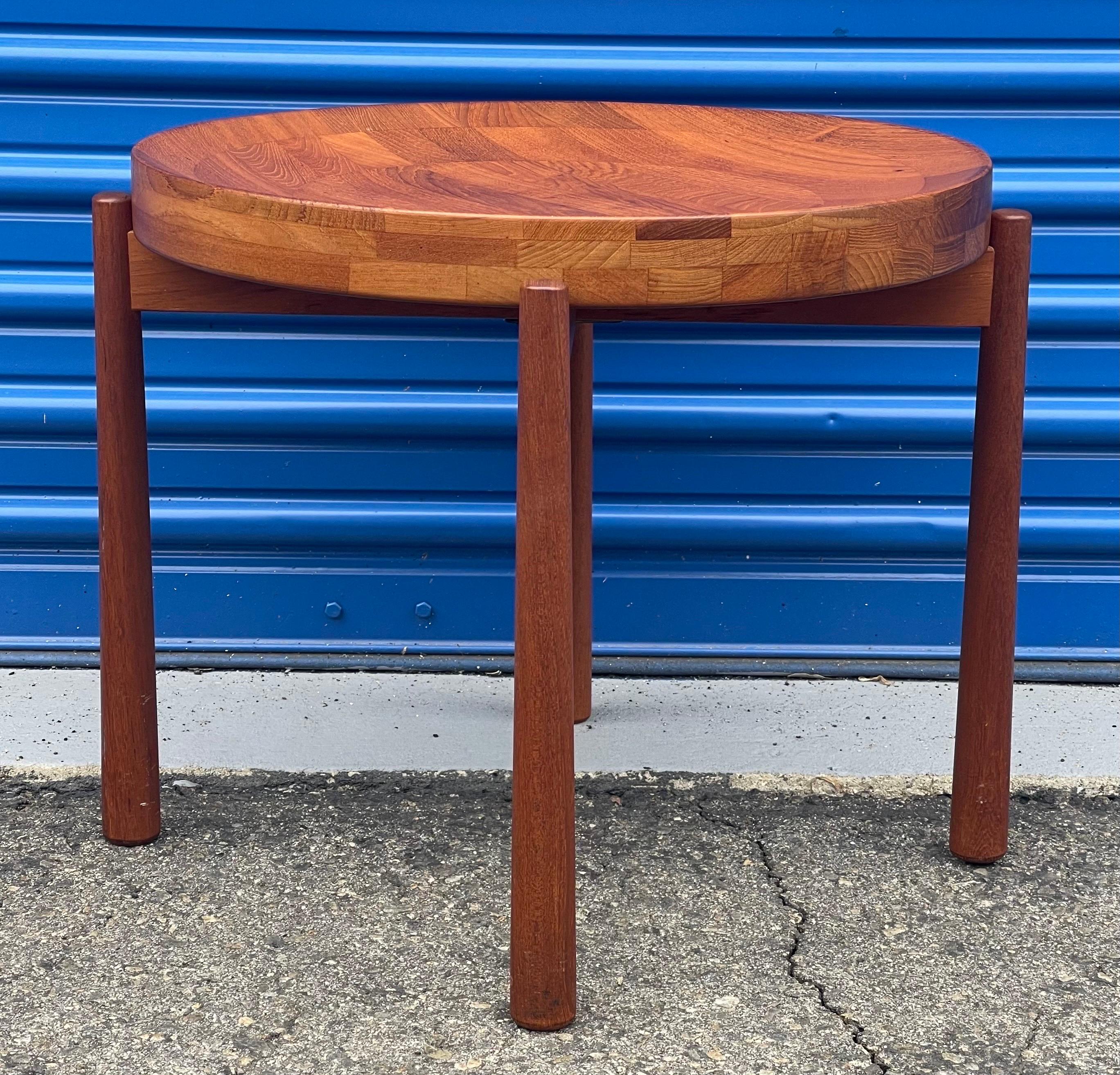 Pair of Teak Tray Side Tables Attributed to Jens Quistgaard for DUX of Sweden For Sale 7