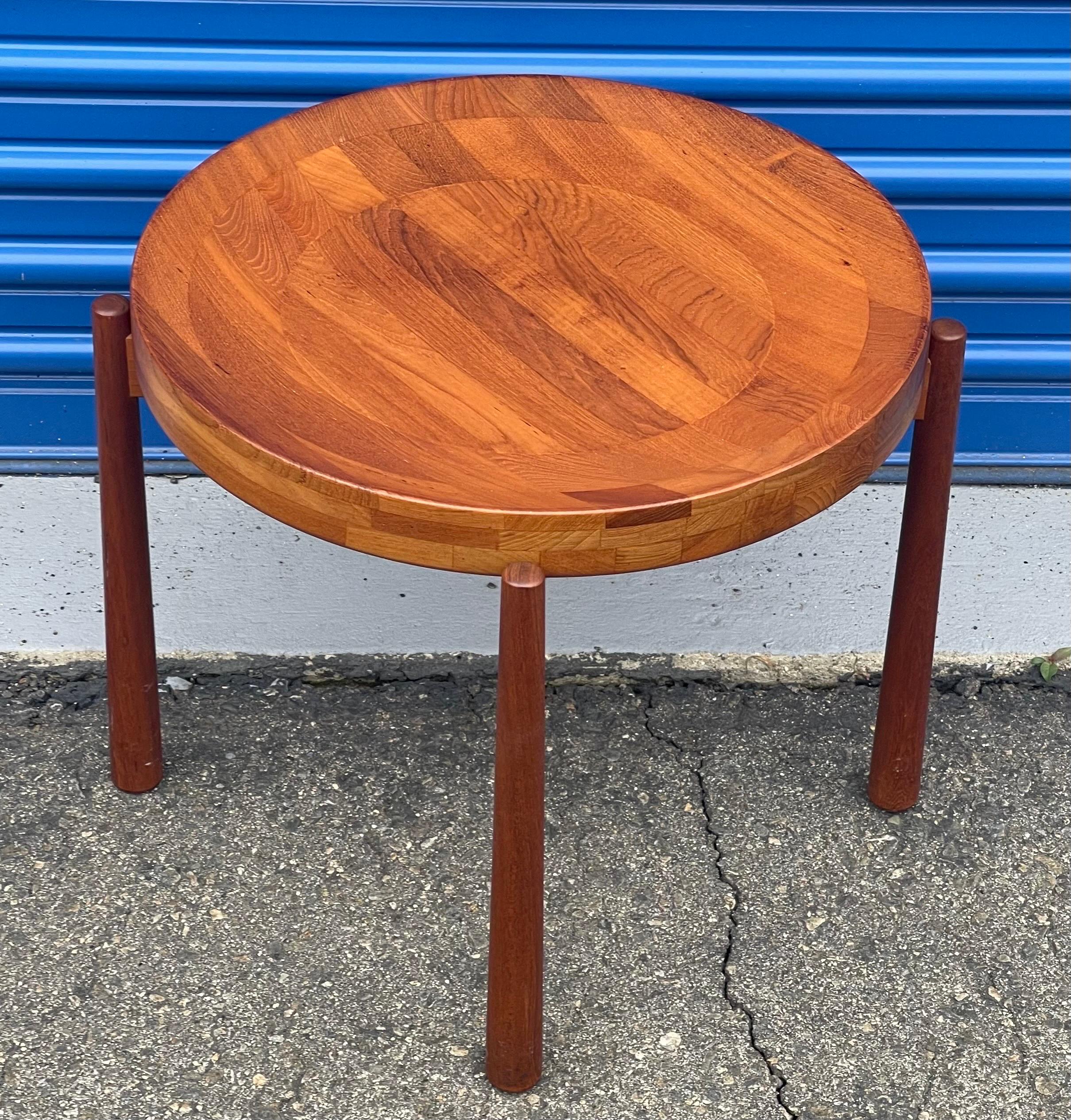 Pair of Teak Tray Side Tables Attributed to Jens Quistgaard for DUX of Sweden For Sale 8