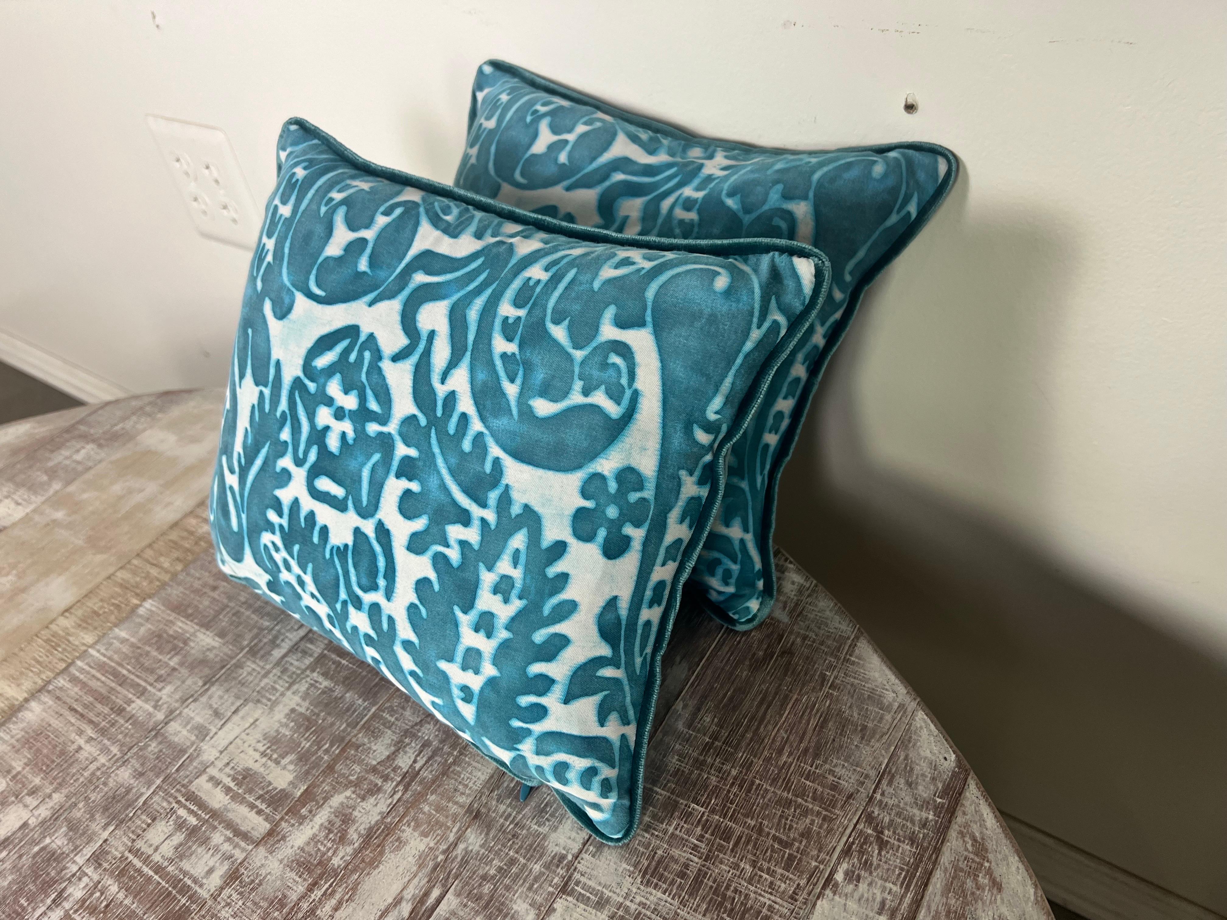 Italian Pair of Teal and White Colored Fortuny Style Pillows For Sale