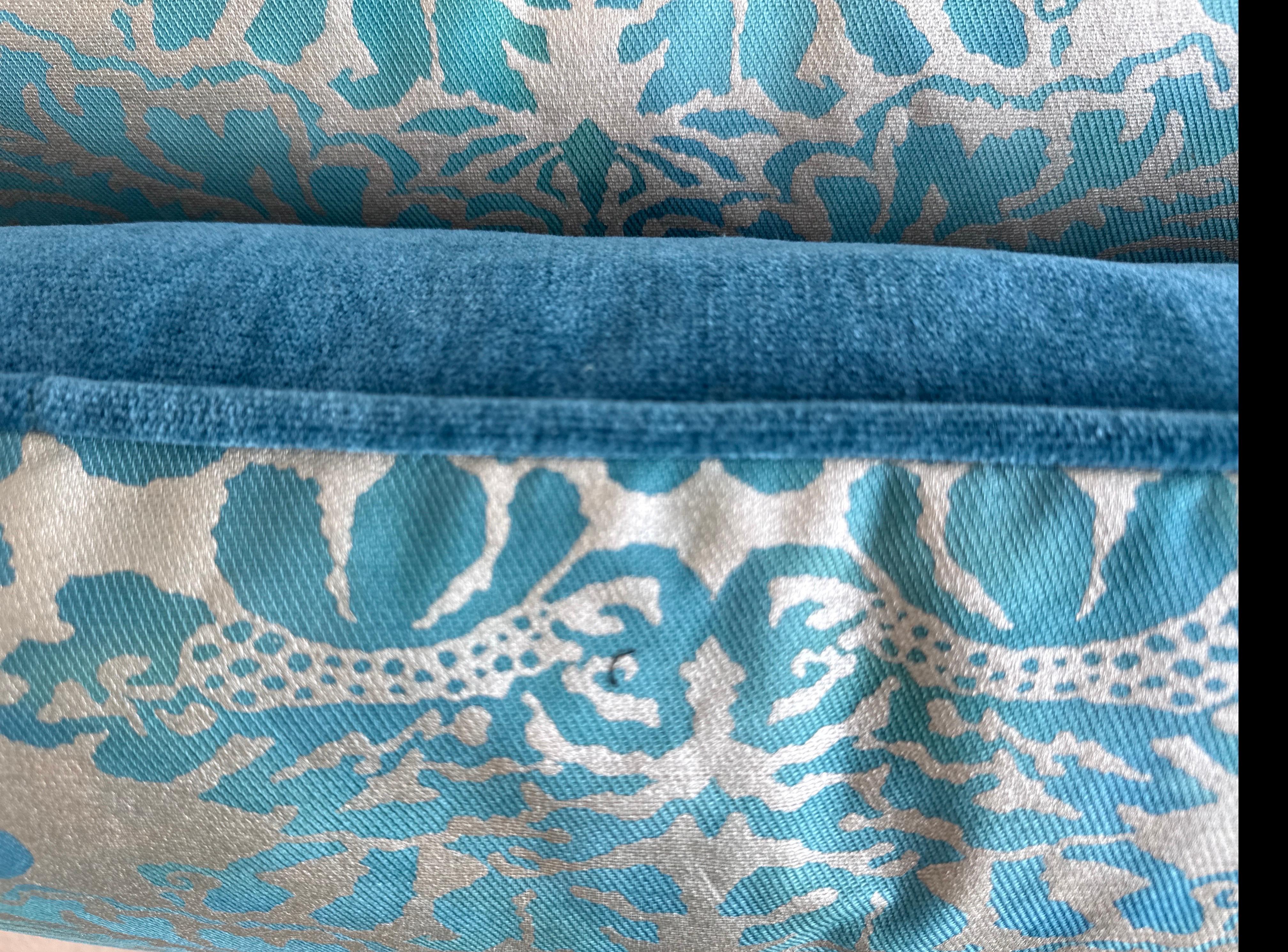 Pareja de Cojines Textiles Fortuny Azul Teal Italiano en venta
