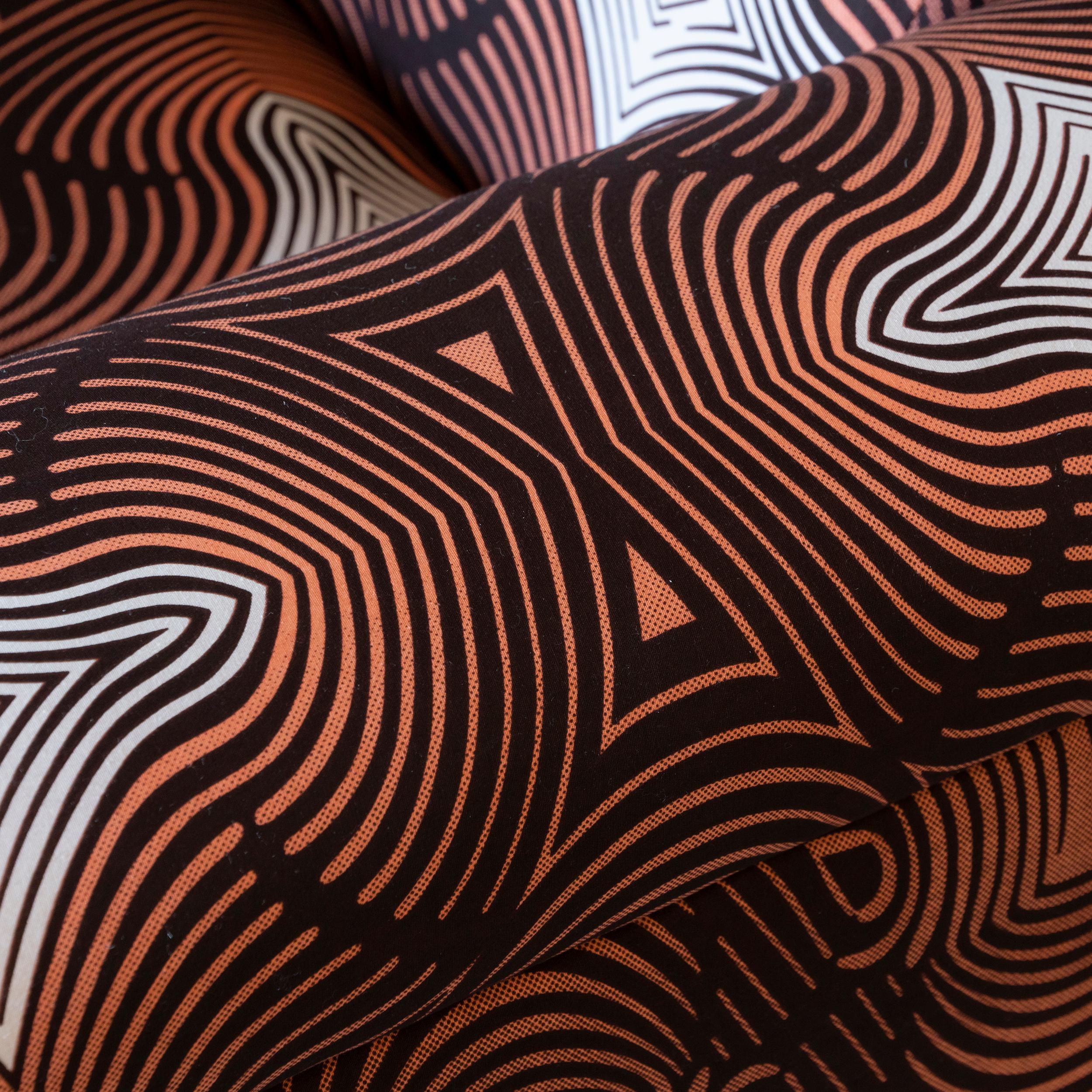 Pair of Tecno Armchairs Upholstered in Orange/Black Jacquard Fabric, Italy, 1966 For Sale 5
