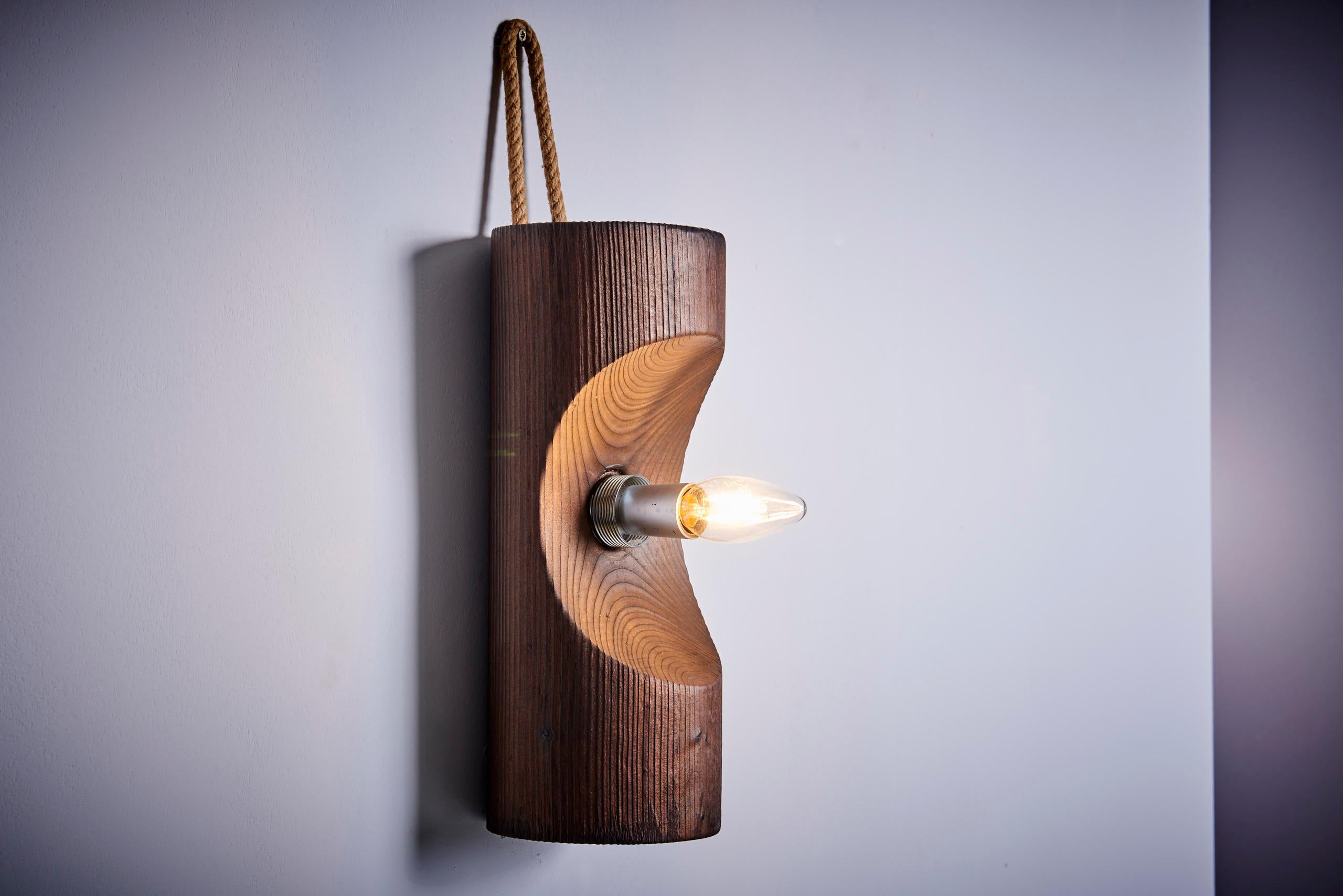 Mid-20th Century Pair of Temde Wall Lamps in Wood, Switzerland 1960s  For Sale