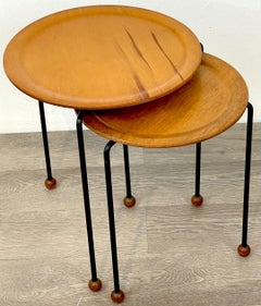 Ein Paar „Tempo“-Schachteltische von Tony Paul