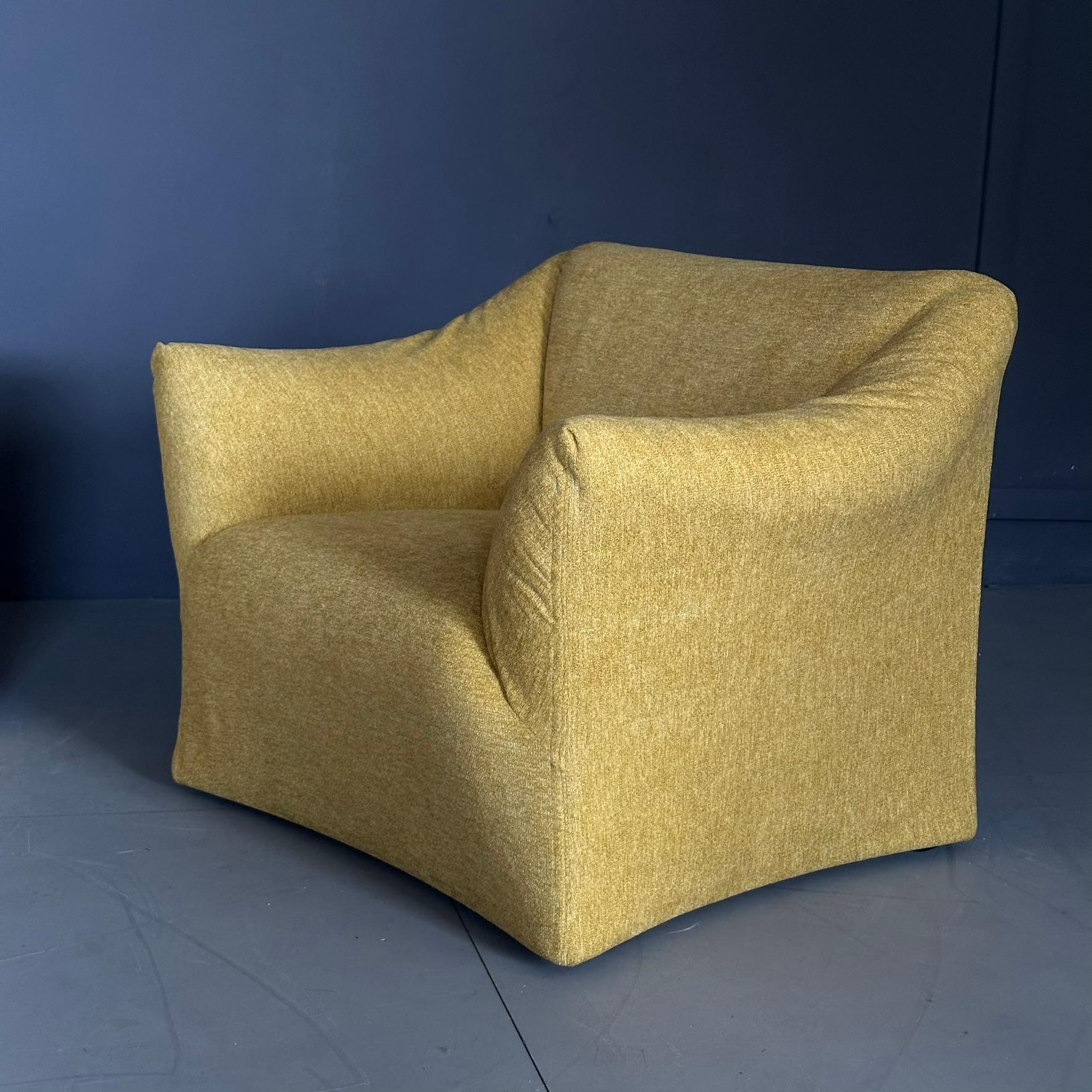 italien Paire de fauteuils 'Tentazione' modèle 685 conçus par Mario Bellini pour Cassina en vente