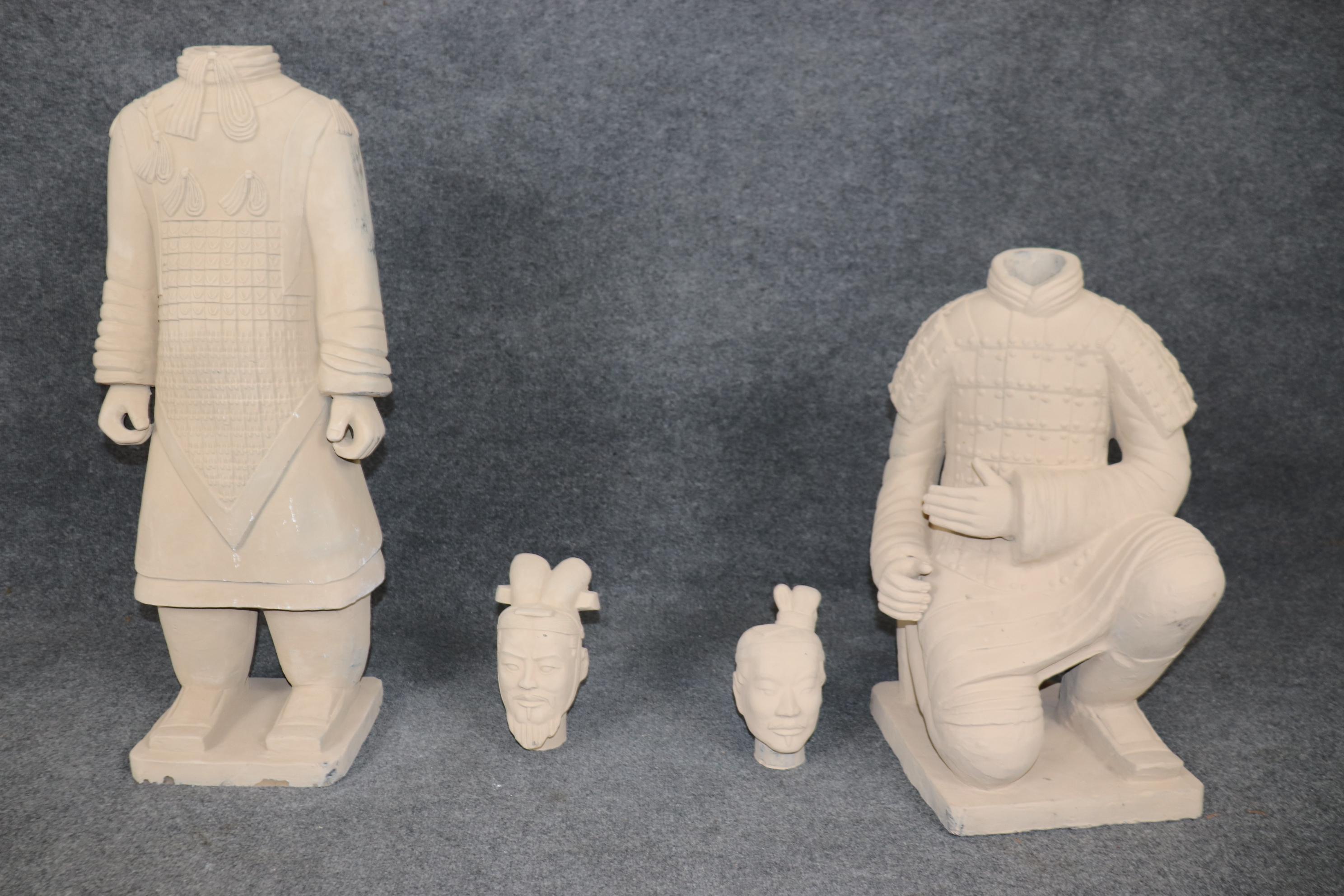 Coppia di sculture di guerrieri cinesi in terracotta Qin Shi Repliche in vendita 10