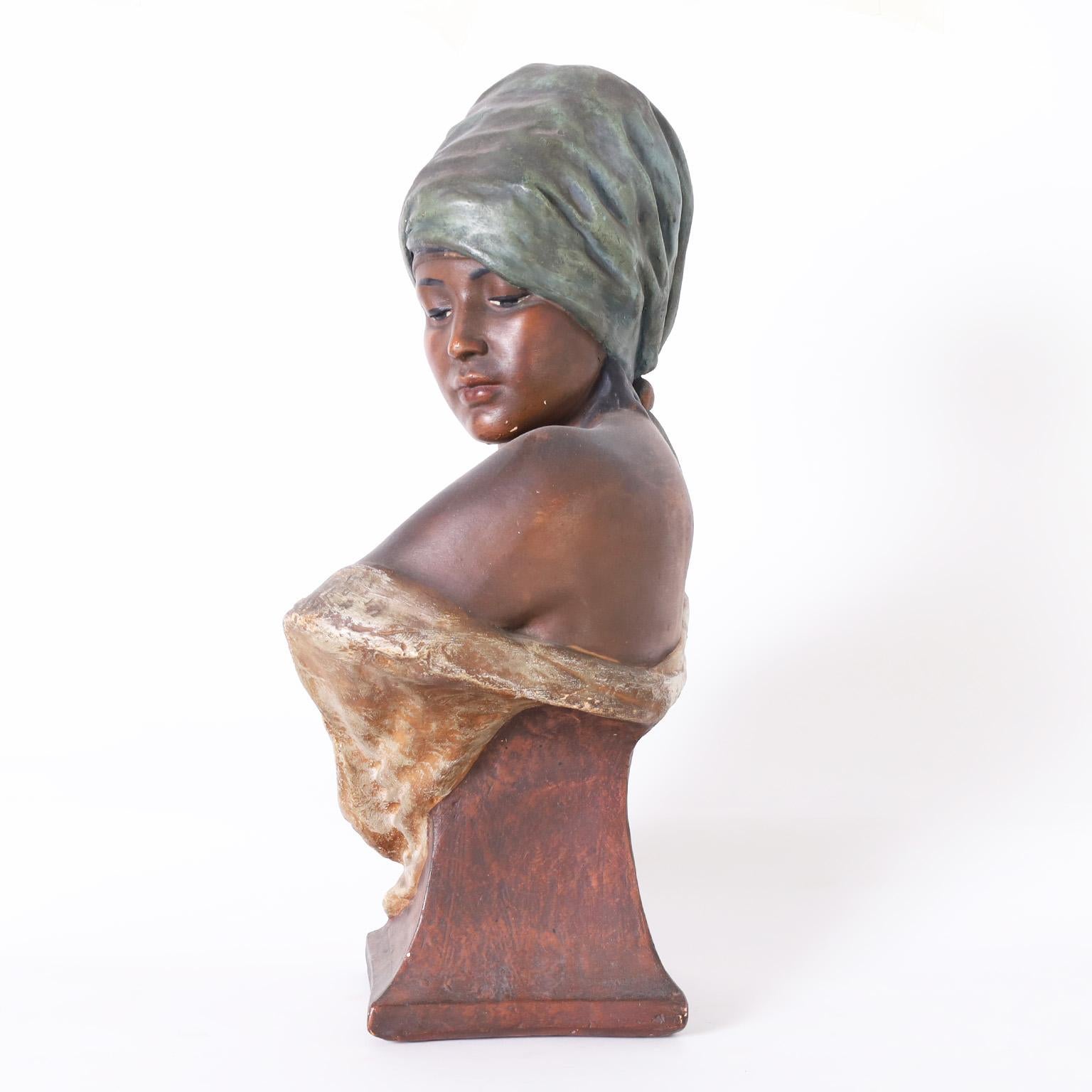 Francese Coppia di busti orientalisti in terracotta di una donna e un uomo in vendita