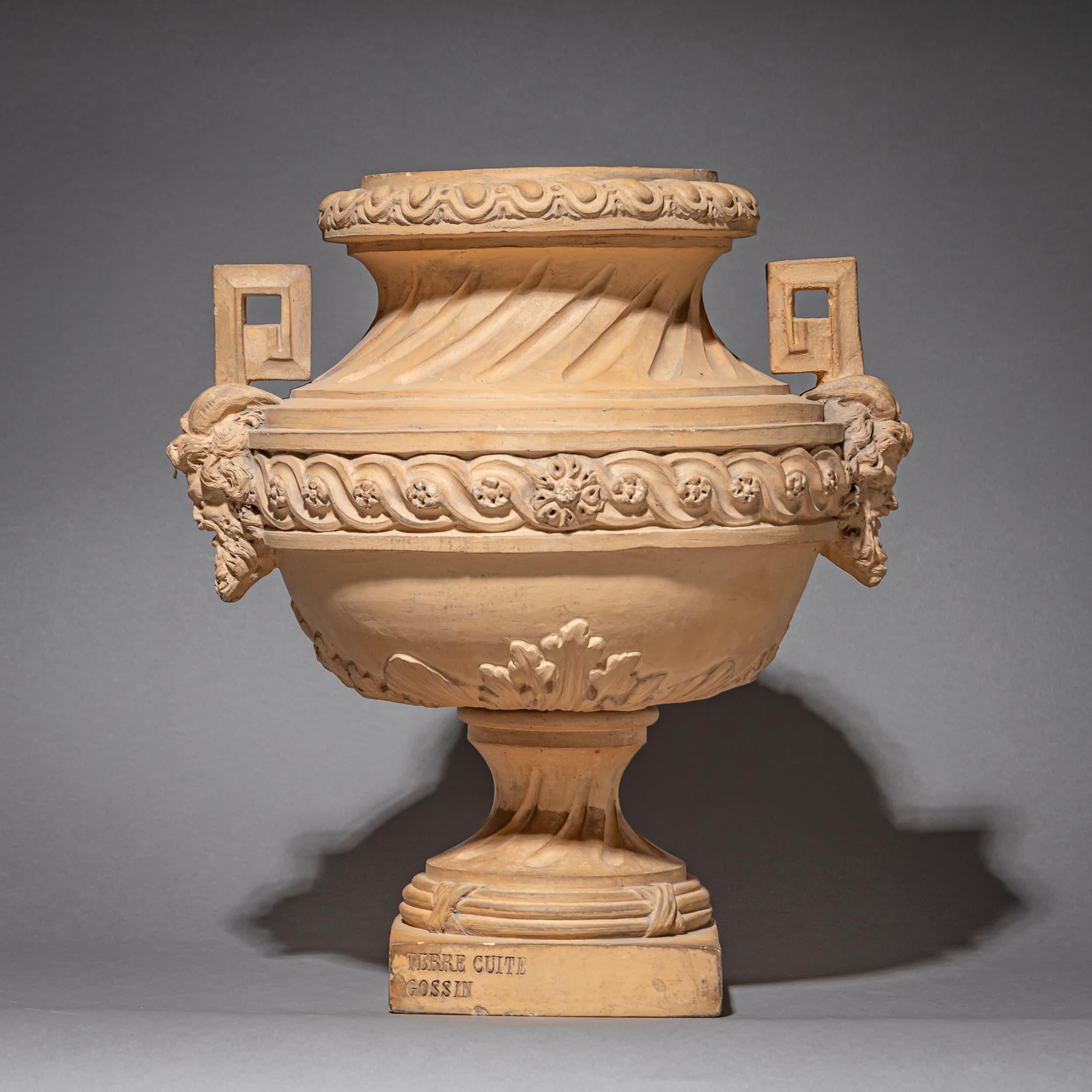 Coppia di Anfore in terracotta di Gossin, Francia, XIX secolo in vendita 1