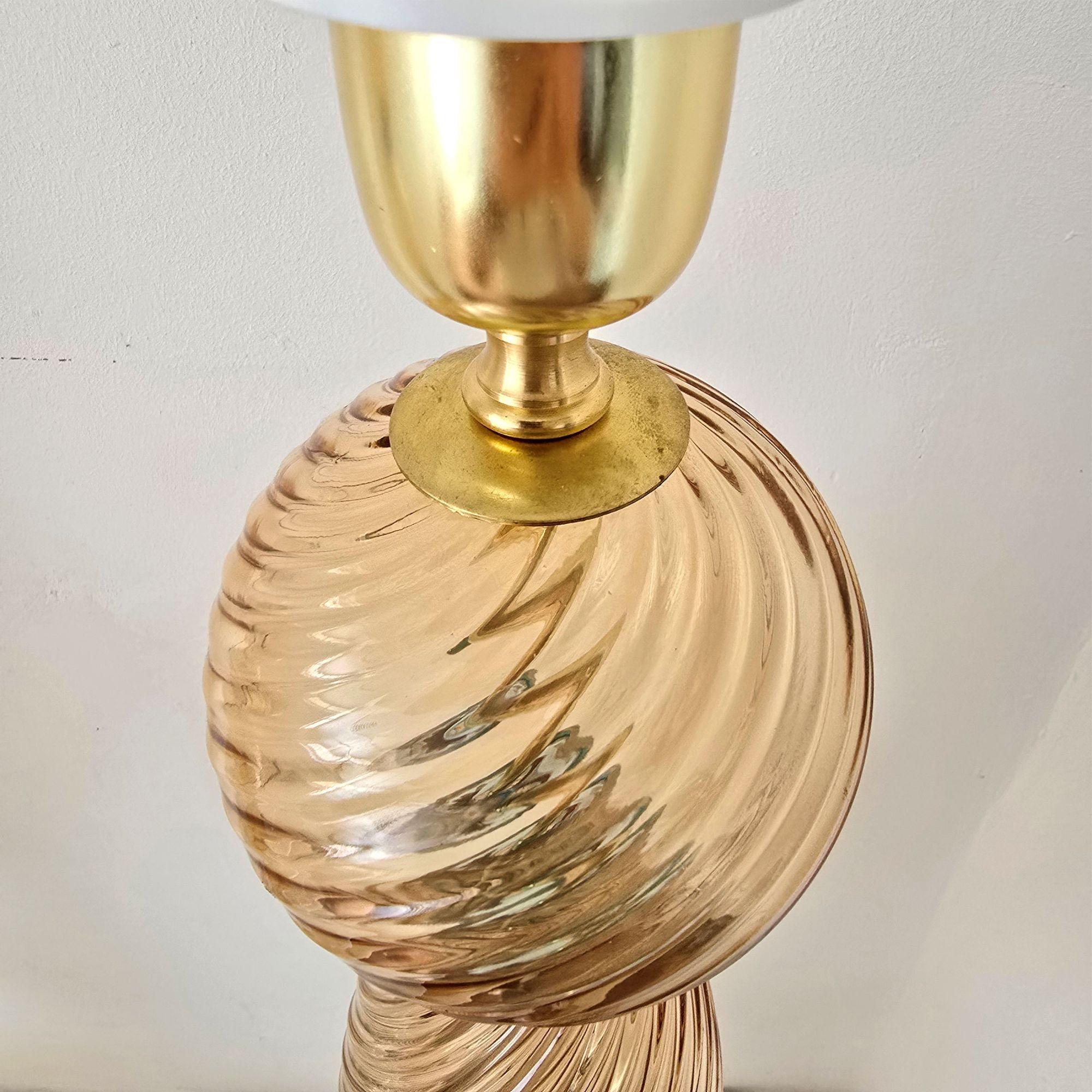 Coppia di lampade in terracotta e vetro blu di Murano in vendita 4