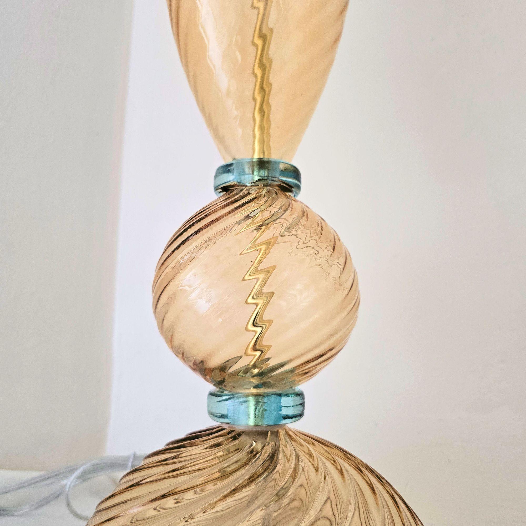 Coppia di lampade in terracotta e vetro blu di Murano In condizioni ottime in vendita a Dallas, TX