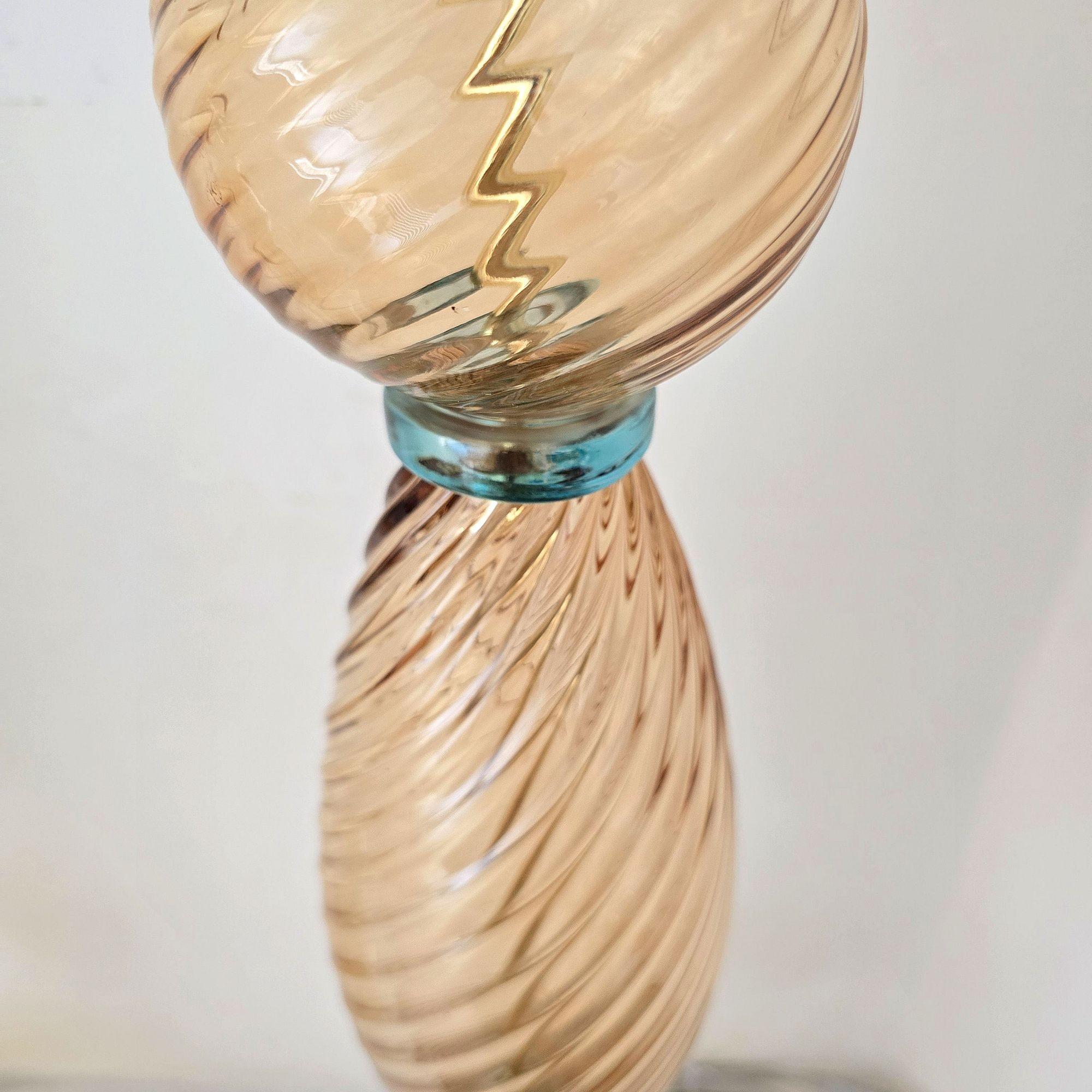 Coppia di lampade in terracotta e vetro blu di Murano in vendita 1