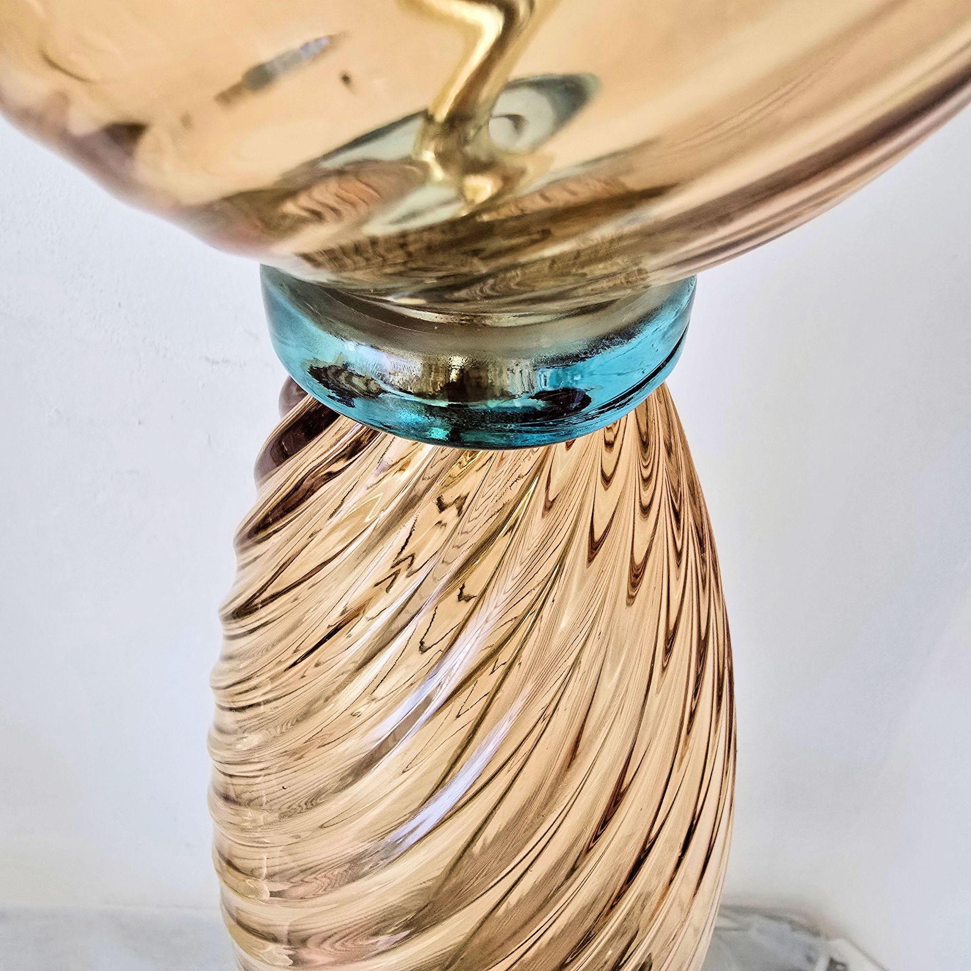 Coppia di lampade in terracotta e vetro blu di Murano in vendita 2