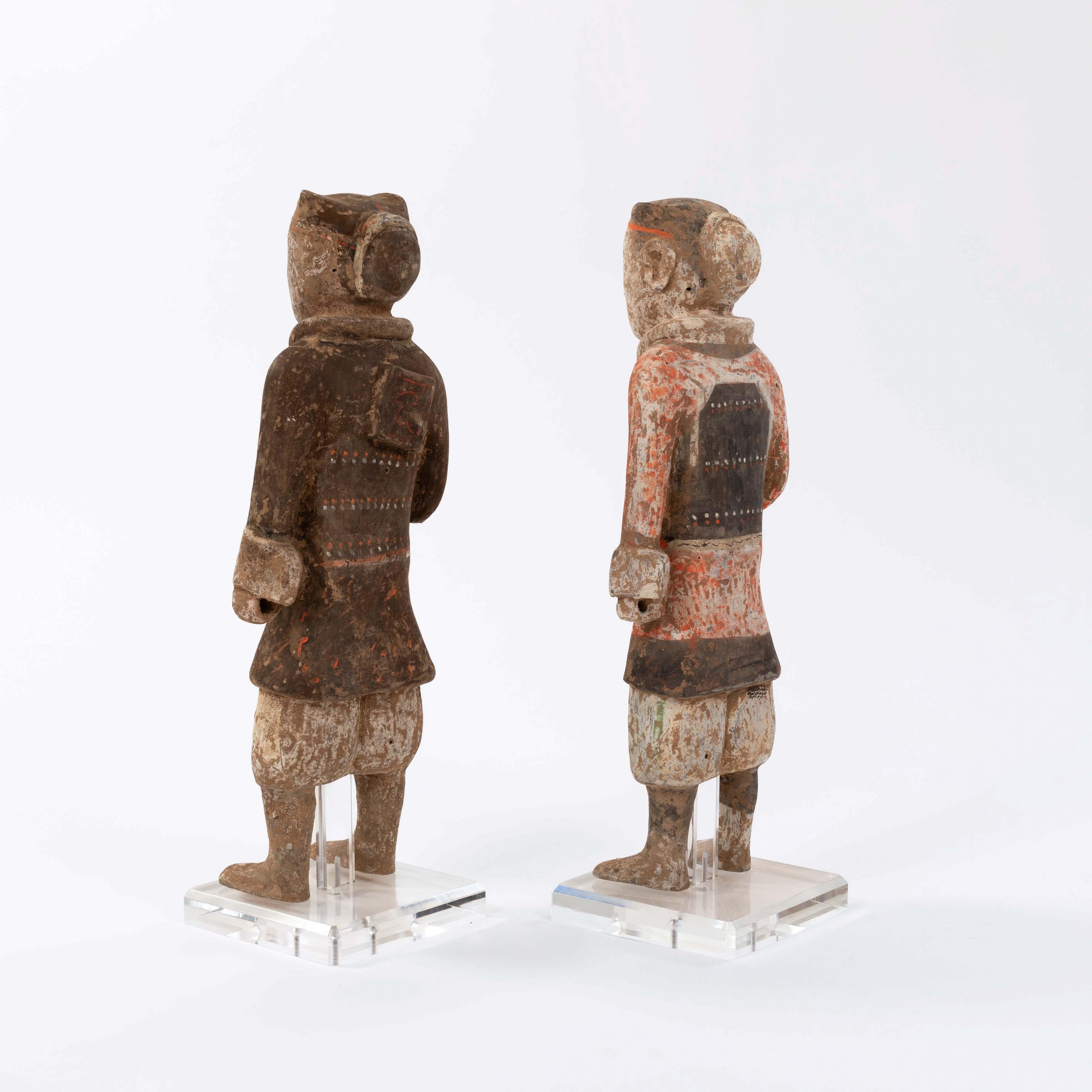 Hand-Crafted Pair of Terracotta Han Guards in Polychrome Paint China Han-Dynastie, TL Tested For Sale
