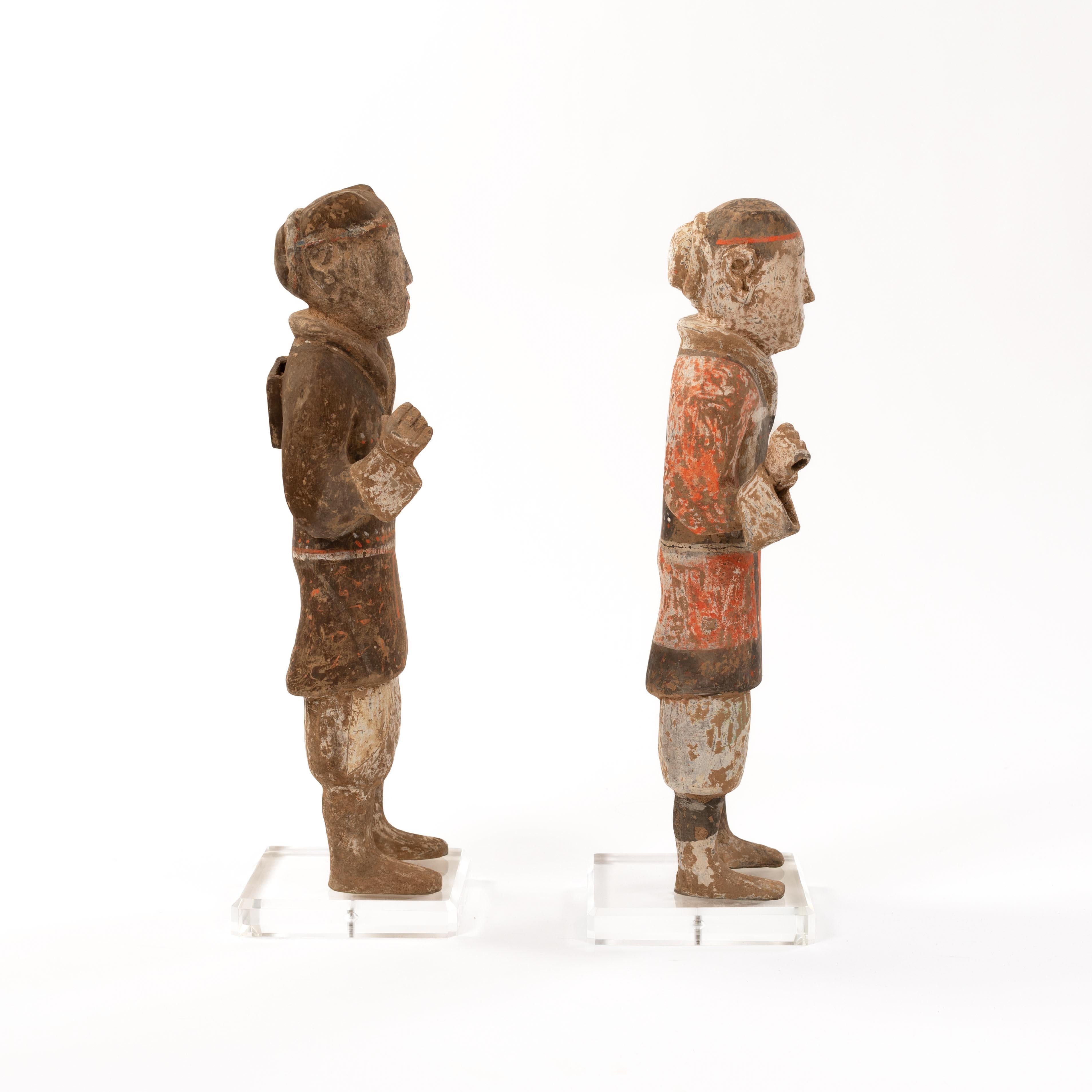 Pair of Terracotta Han Guards in Polychrome Paint China Han-Dynastie, TL Tested For Sale 1
