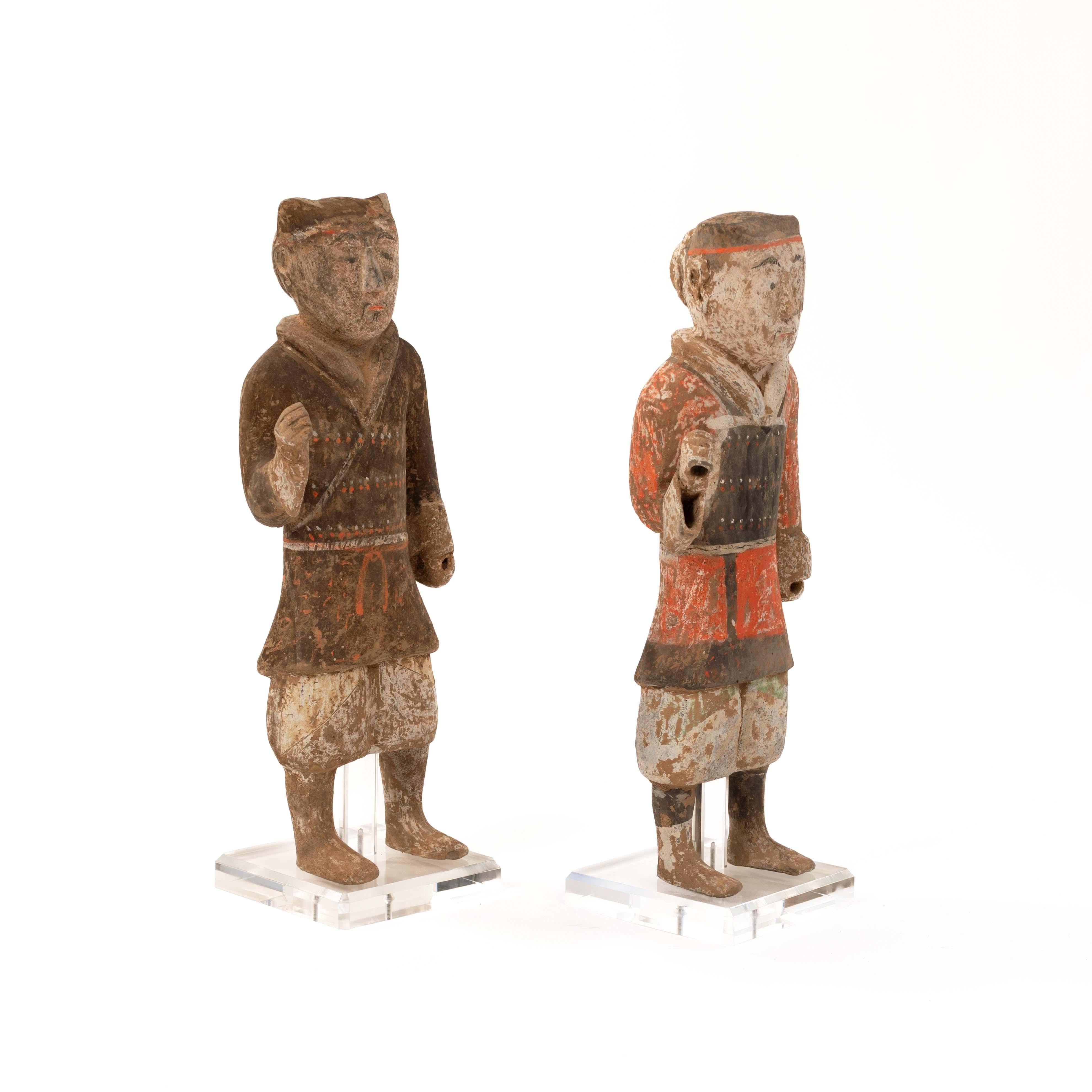 Pair of Terracotta Han Guards in Polychrome Paint China Han-Dynastie, TL Tested For Sale 2