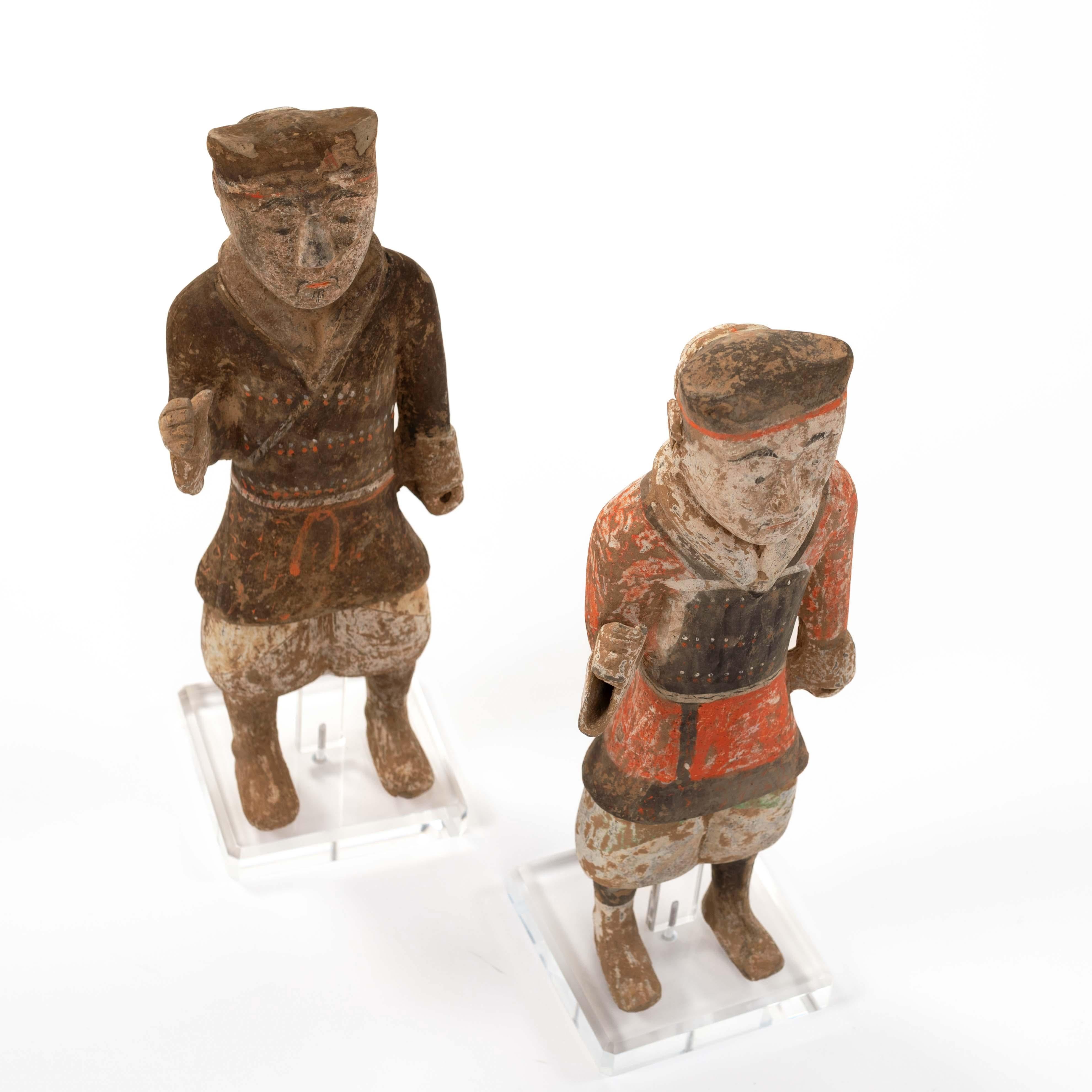 Pair of Terracotta Han Guards in Polychrome Paint China Han-Dynastie, TL Tested For Sale 3