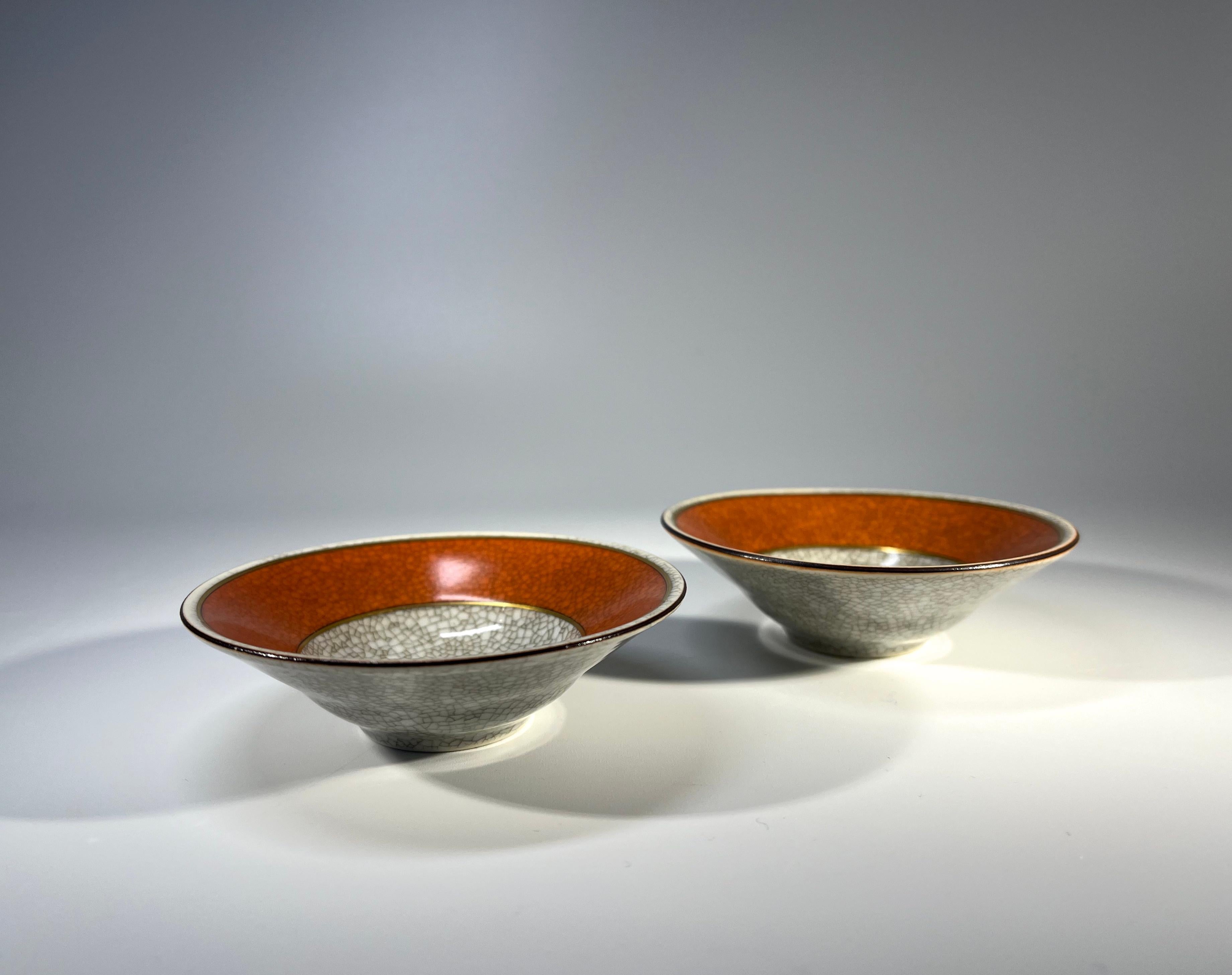 Metà XX secolo Coppia di sali in porcellana di terracotta, Thorkild Olsen, Royal Copenhagen Craquelure in vendita