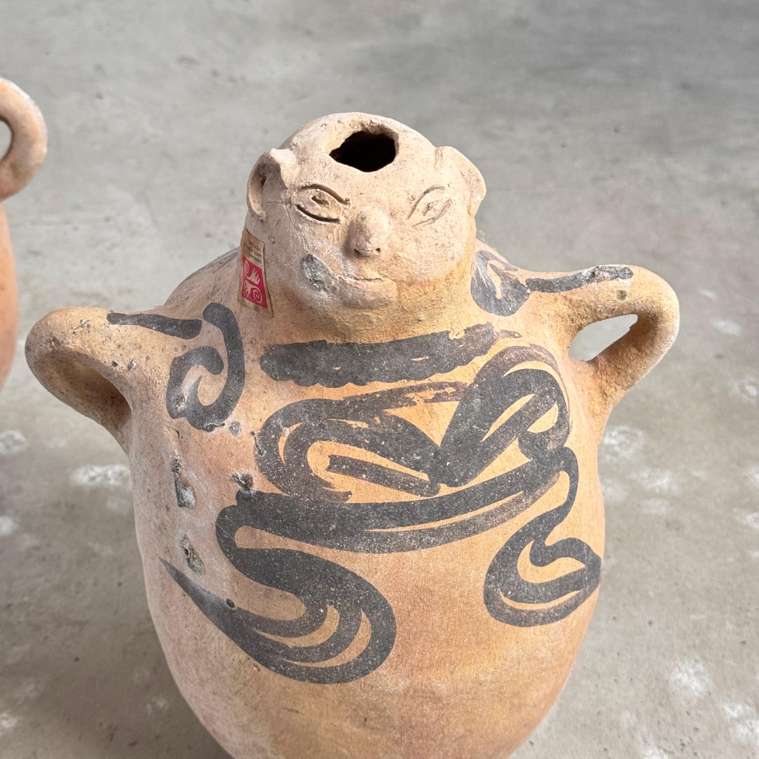 Coppia di brocche in corda di terracotta dal Messico, anni '70 In condizioni buone in vendita a Bagnolo Mella, Brescia
