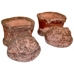 Coppia di fioriere per scarpe in terracotta, 1960 circa