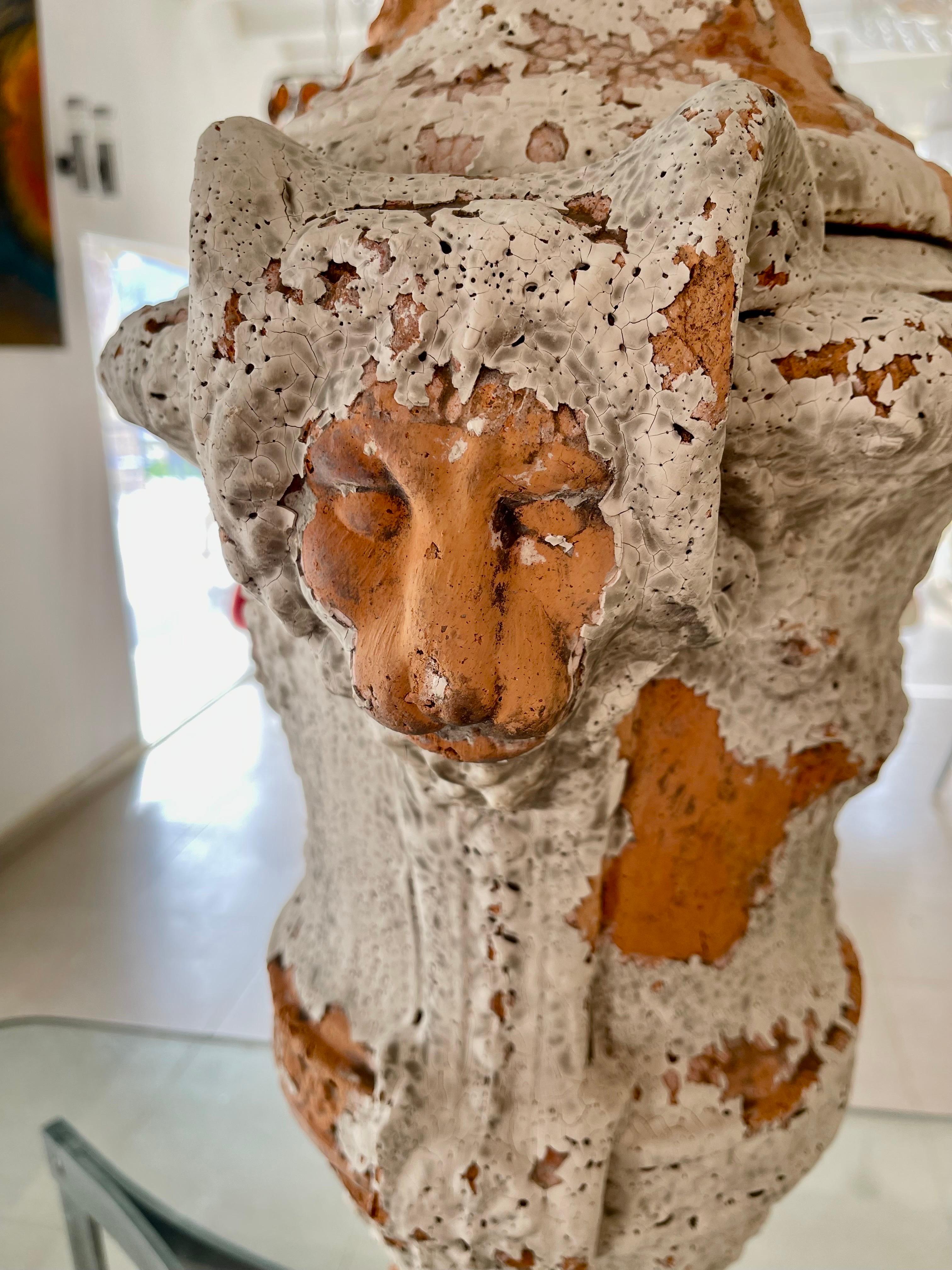 XIX secolo Coppia di vasi in terracotta Urnes castle , Spagna XIXs in vendita