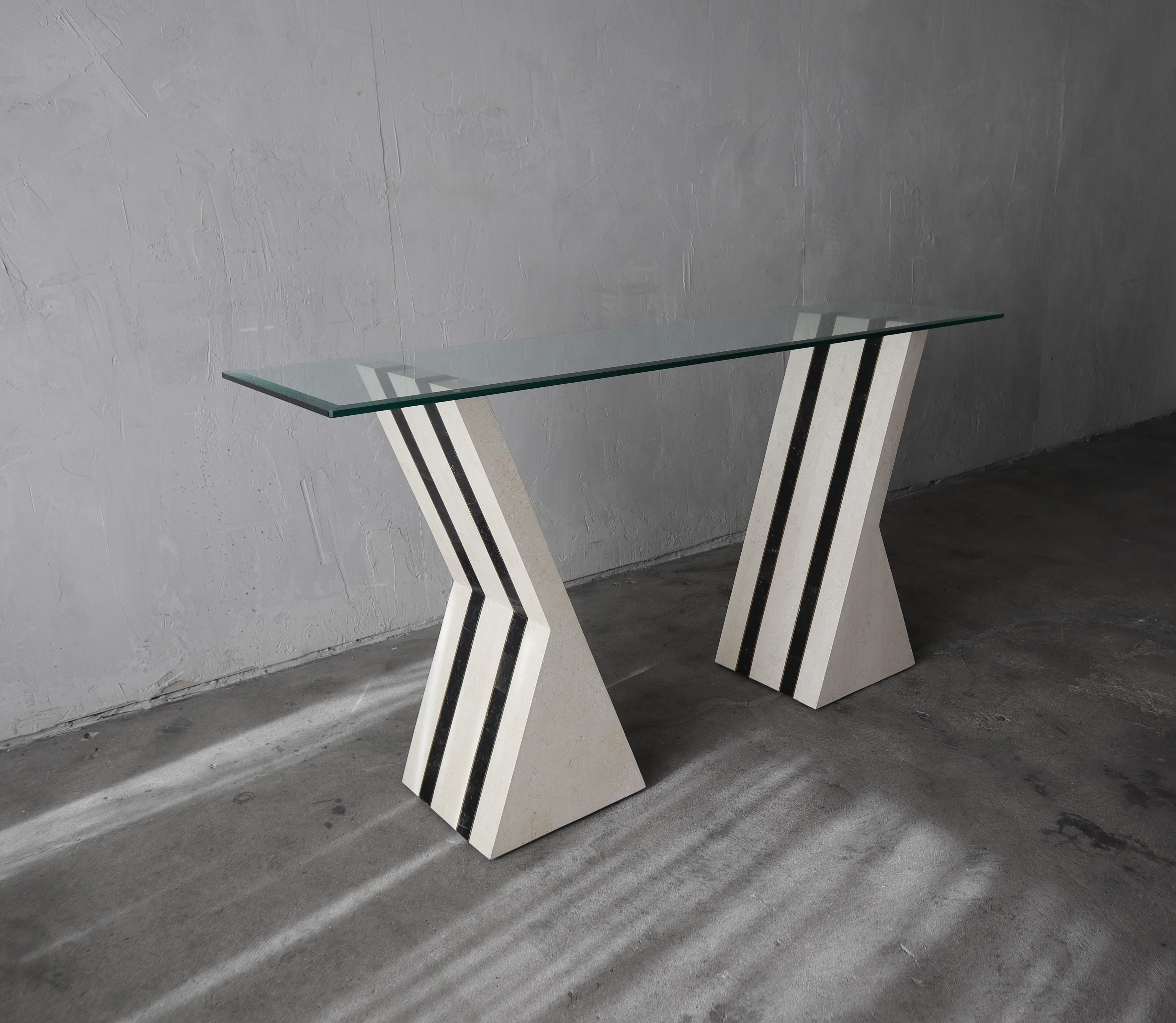 Pareja de bases de mesa de mármol teselado de Maitland Smith en Bueno estado para la venta en Las Vegas, NV