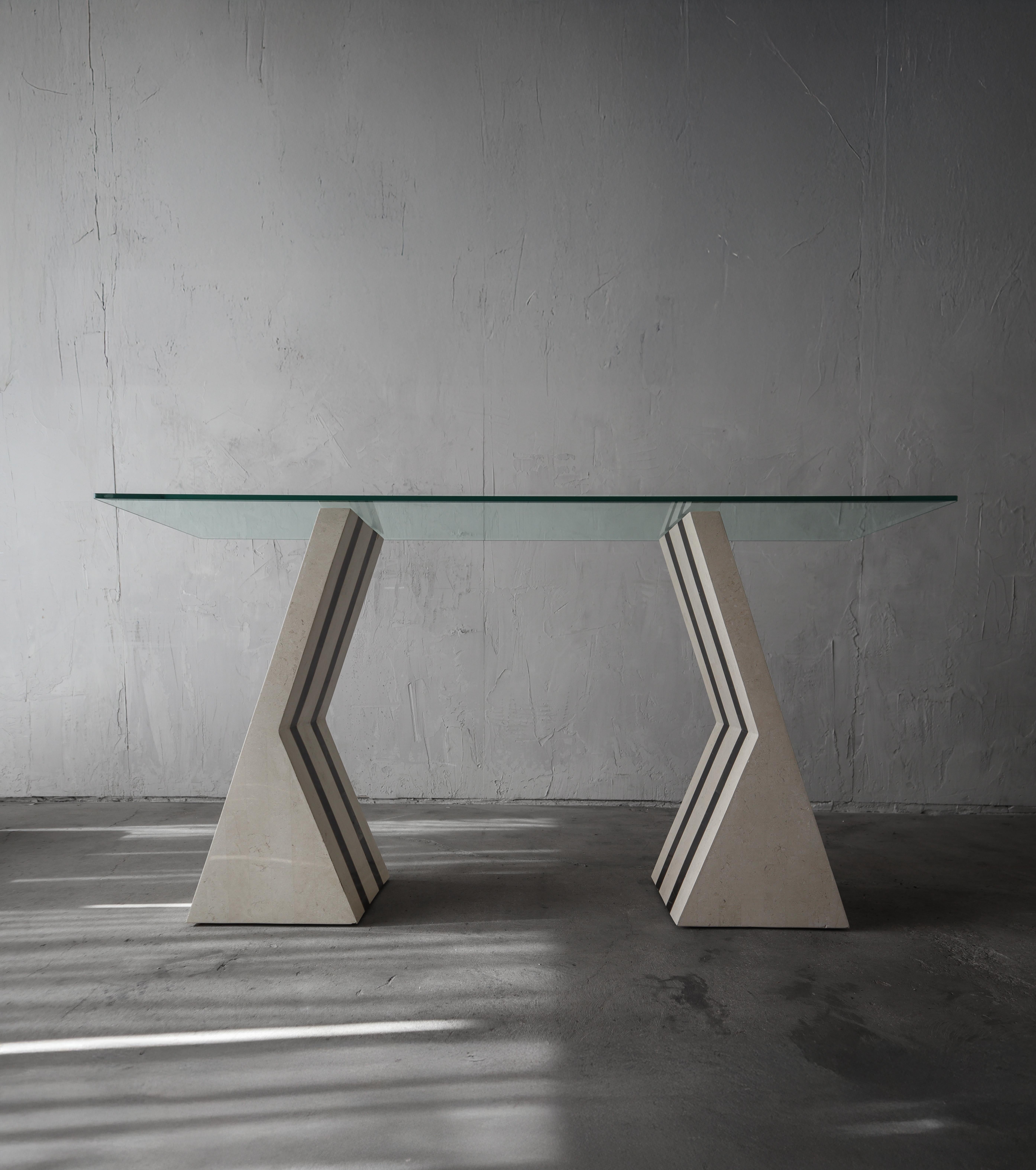 Pareja de bases de mesa de mármol teselado de Maitland Smith en venta 1