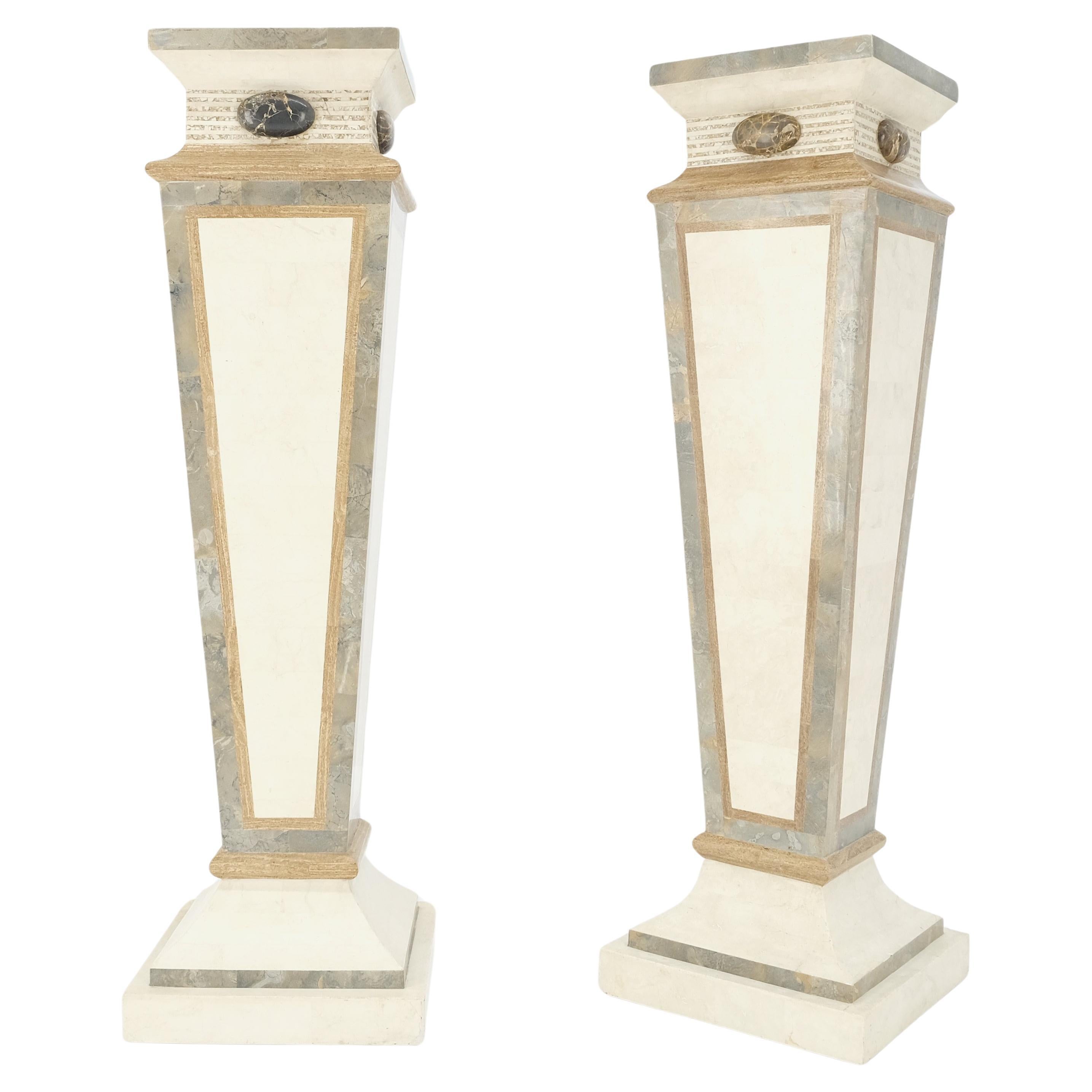 Paar spitz zulaufende quadratische Obelisken-Sockelständer aus Mosaikmarmor in Obeliskenform, MINT! (Unbekannt) im Angebot