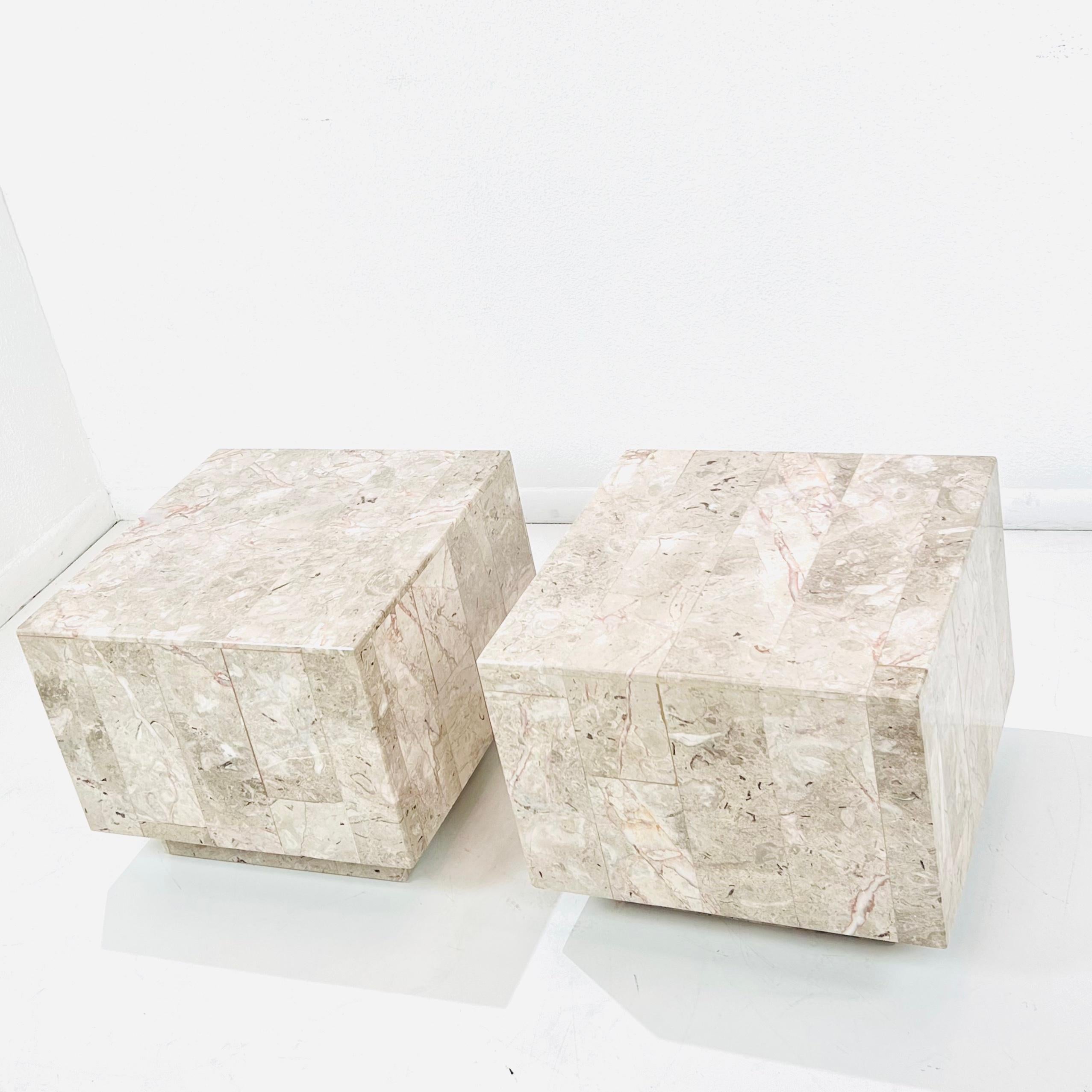Pair of Tessellated Quartzite Cube End Tables In Good Condition For Sale In Dallas, TX