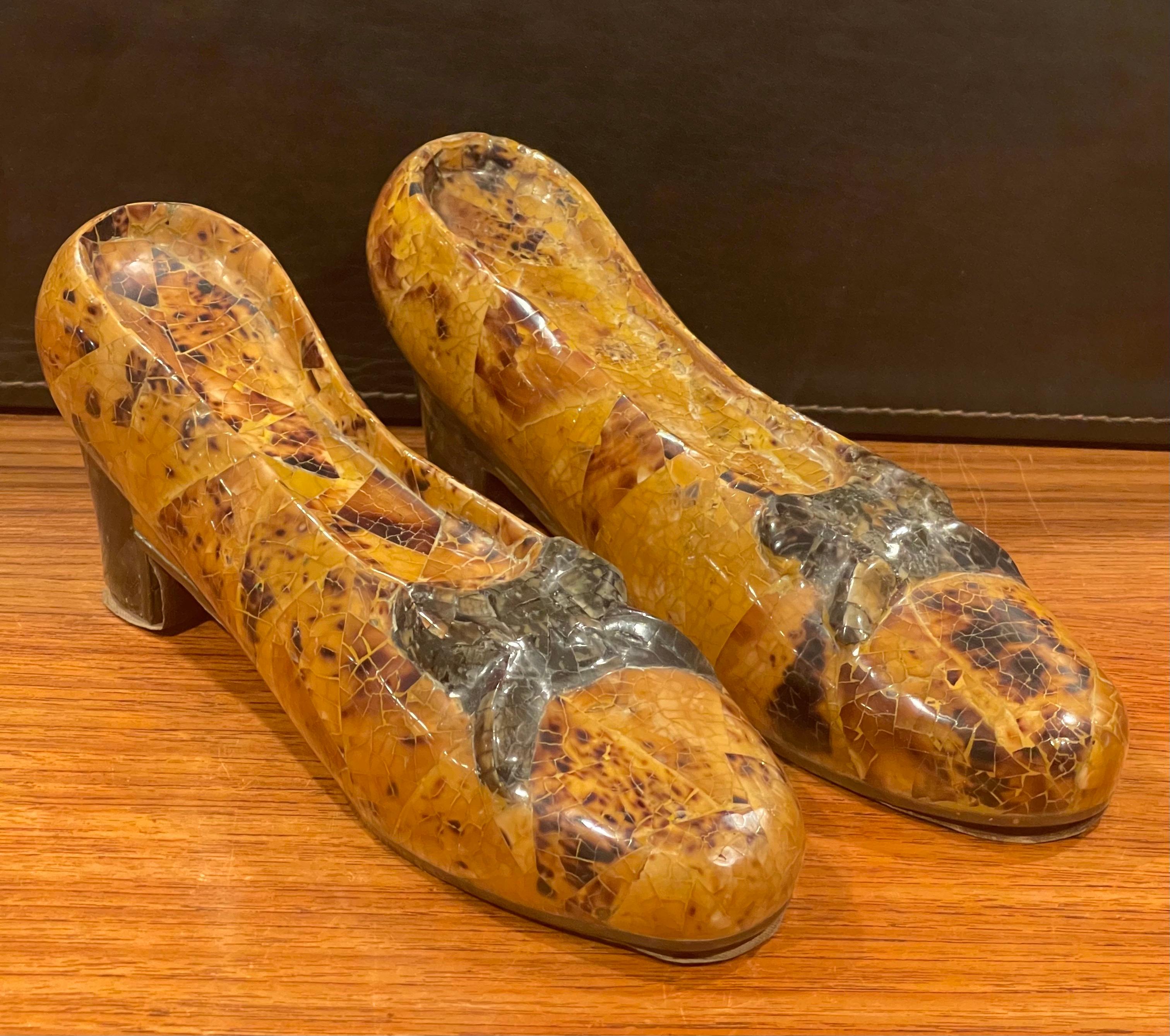 Paar Mosaikstein-Deko-Schuhe von Maitland Smith im Angebot 6