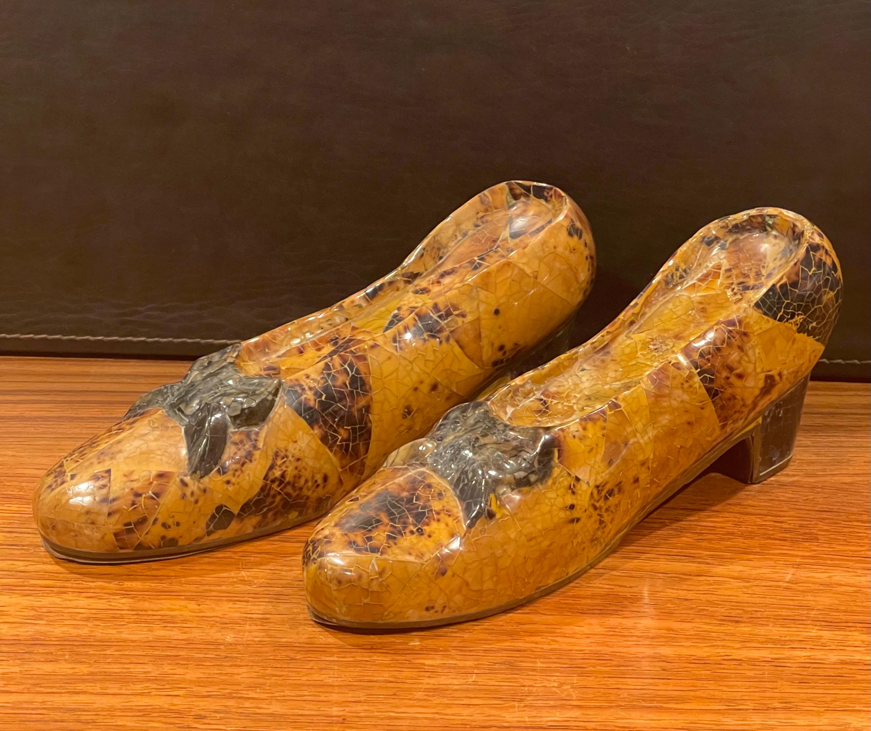Pair of Tessellated Stone Decorative Shoes by Maitland Smith In Good Condition For Sale In San Diego, CA