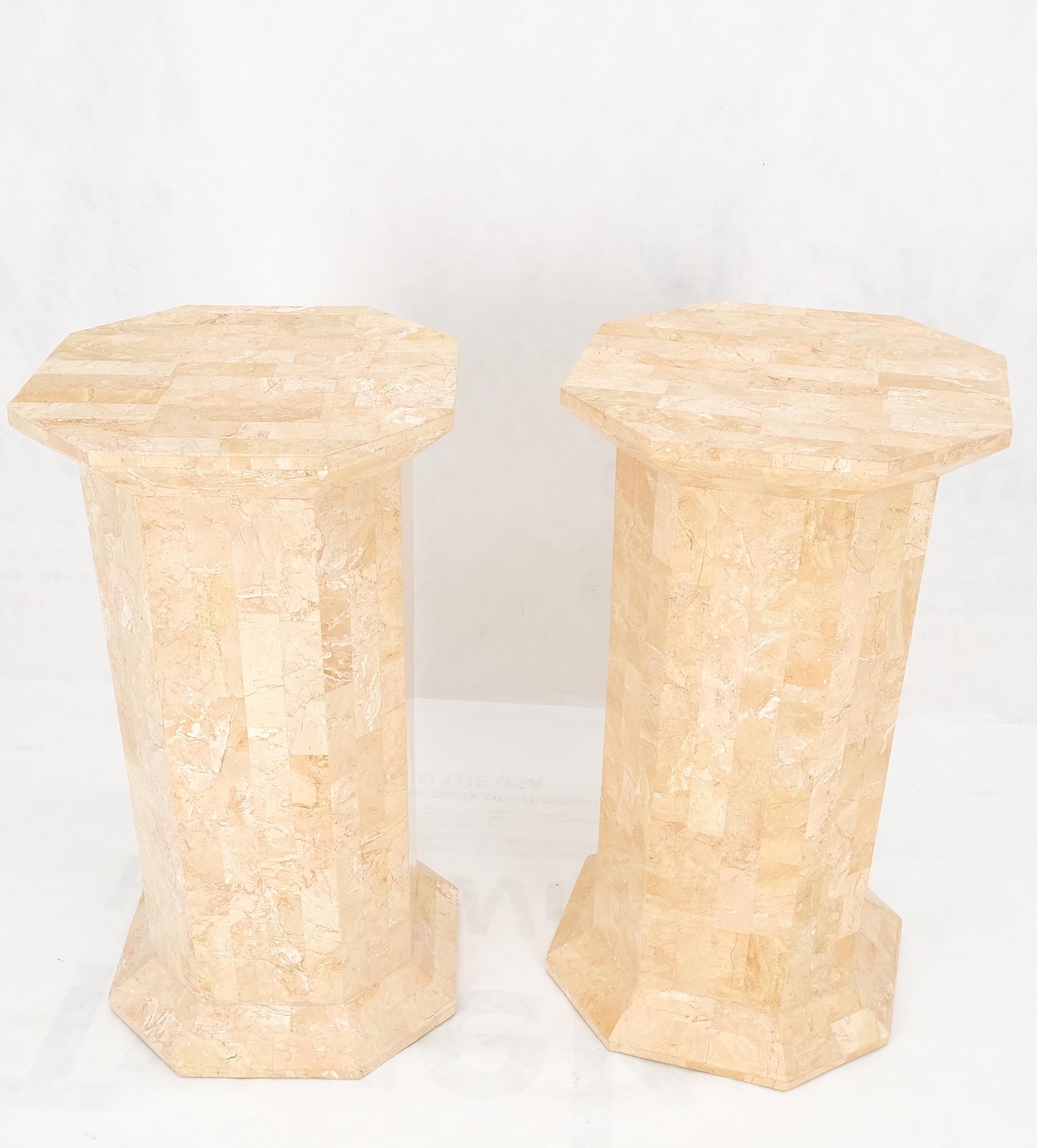 Paire de colonnes de marbre tessellées en forme de colonne et de piédestaux de forme octogonale MINT ! en vente 2