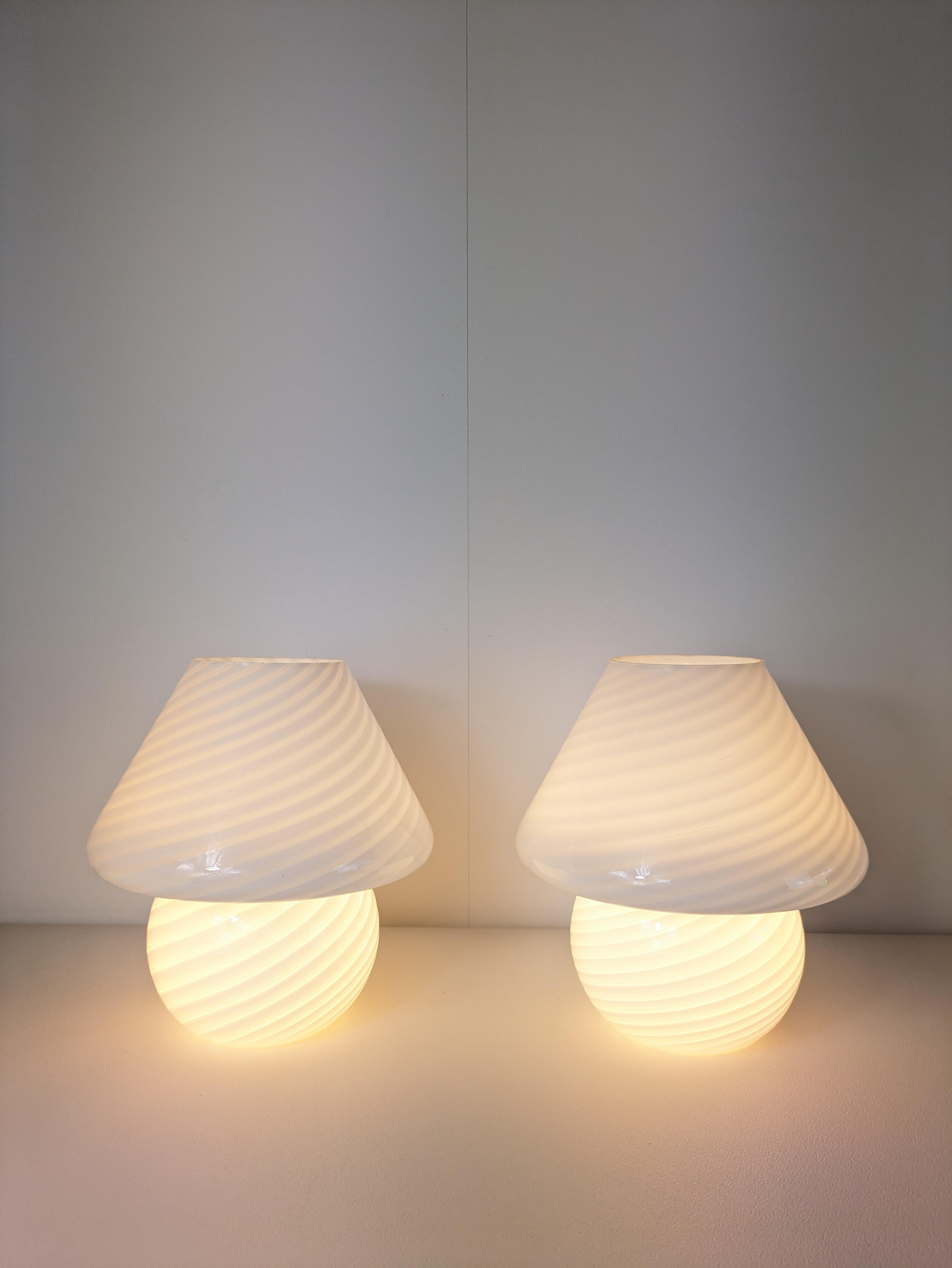 Italian Pair of Tessuto Mushroom Table Lamps, Murano Glass, Opalin, Murano Vetri VM