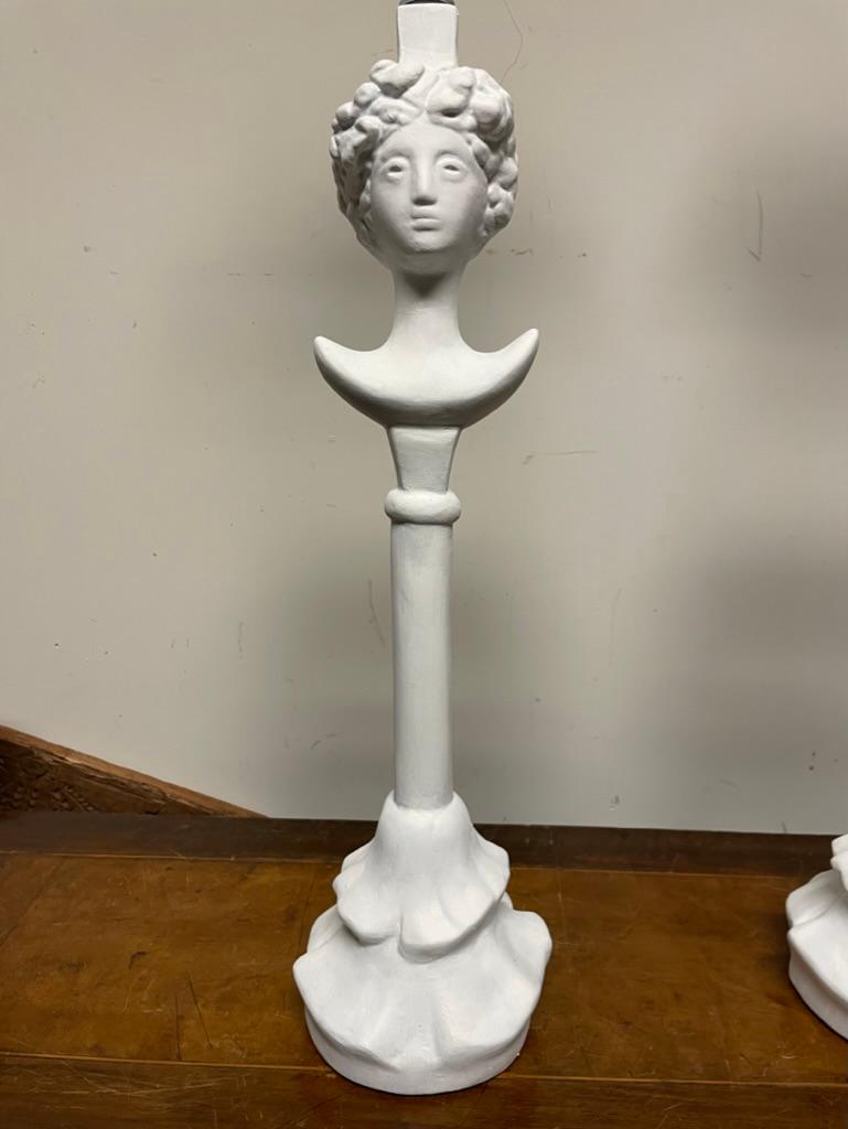 Paire de lampes de bureau en plâtre peint d'après Alberto Giacometti, Tete de Femme en vente 4