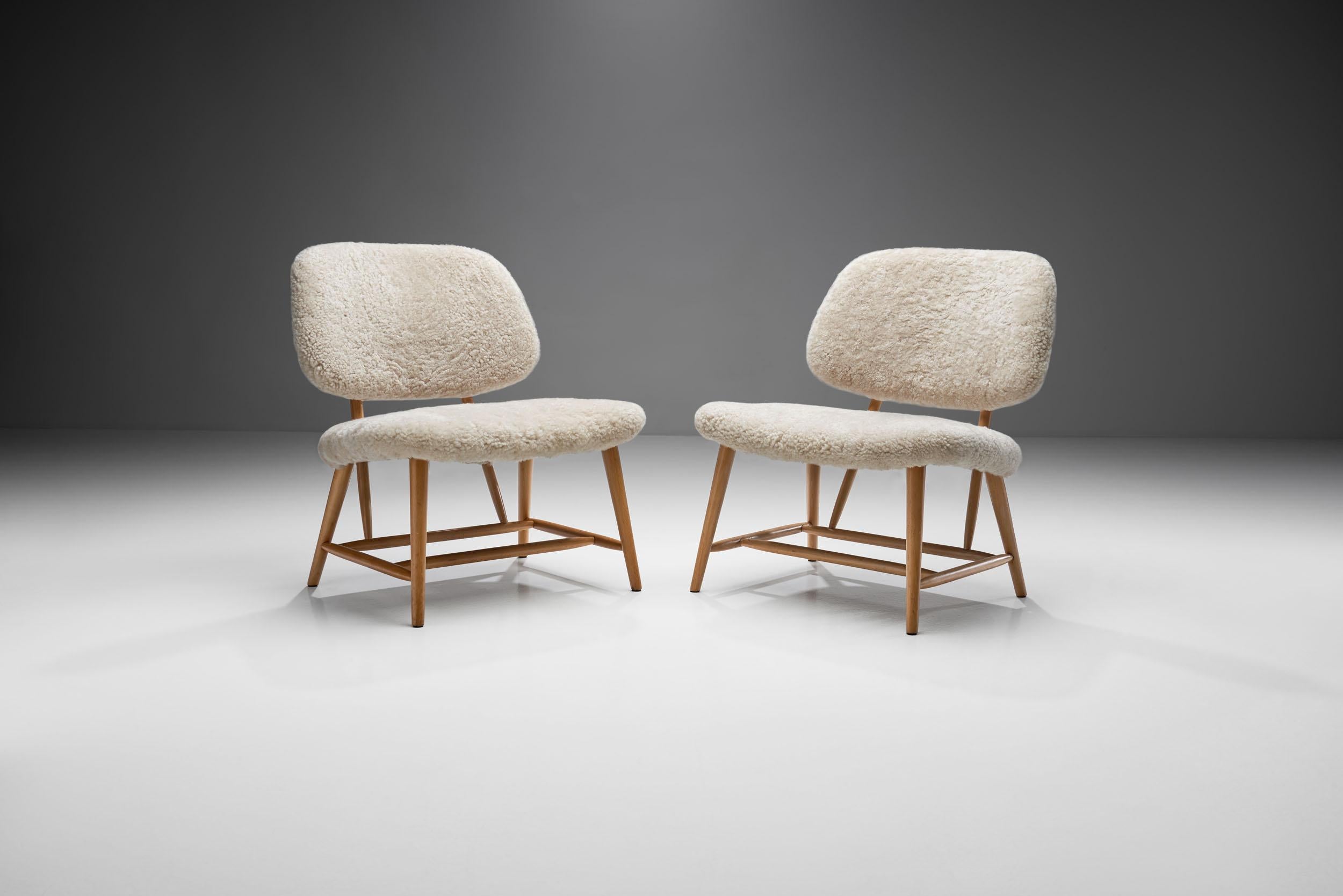 Mid-20th Century Pair of “TeVe” Chairs by Alf Svensson for Studio Ljungs Industrier AB, SWE
