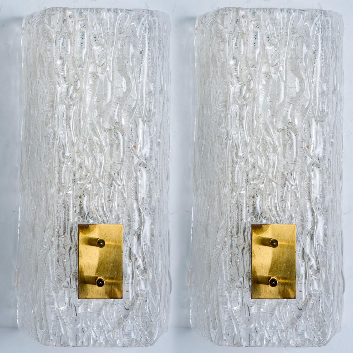 Pair of Textured Glass and Brass Wall Lights by J.T. Kalmar en vente 3