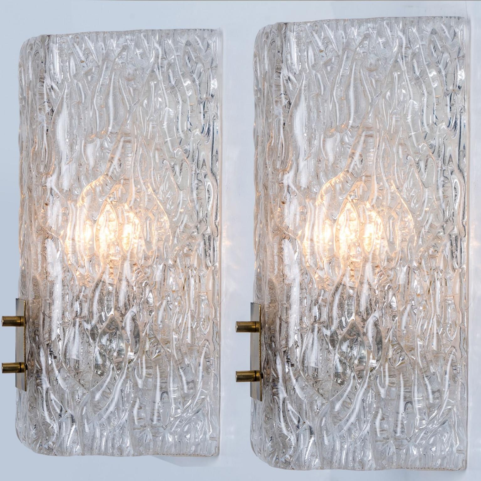 Laiton Pair of Textured Glass and Brass Wall Lights by J.T. Kalmar en vente