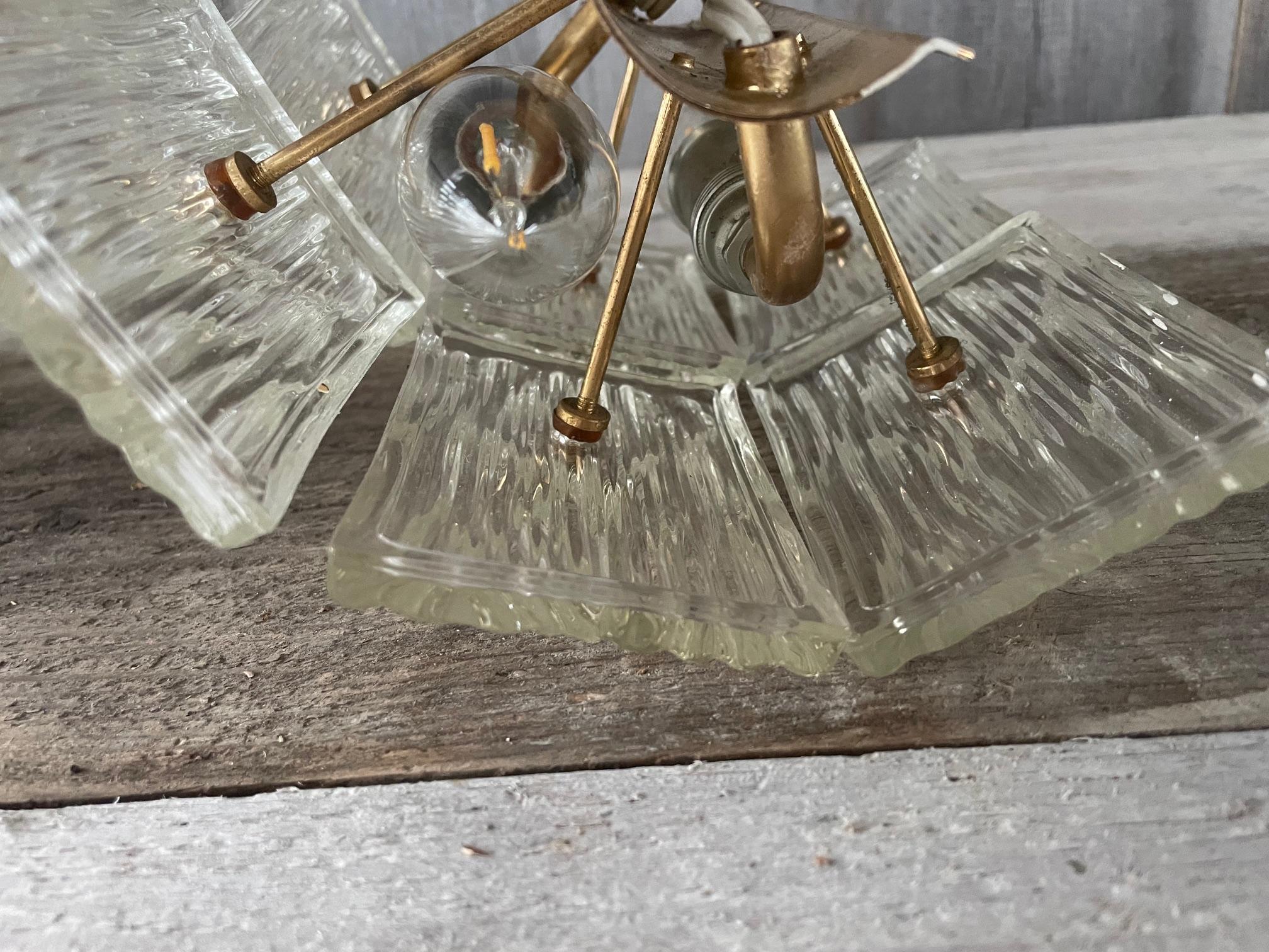 Paire d'appliques en verre texturé. en vente 2
