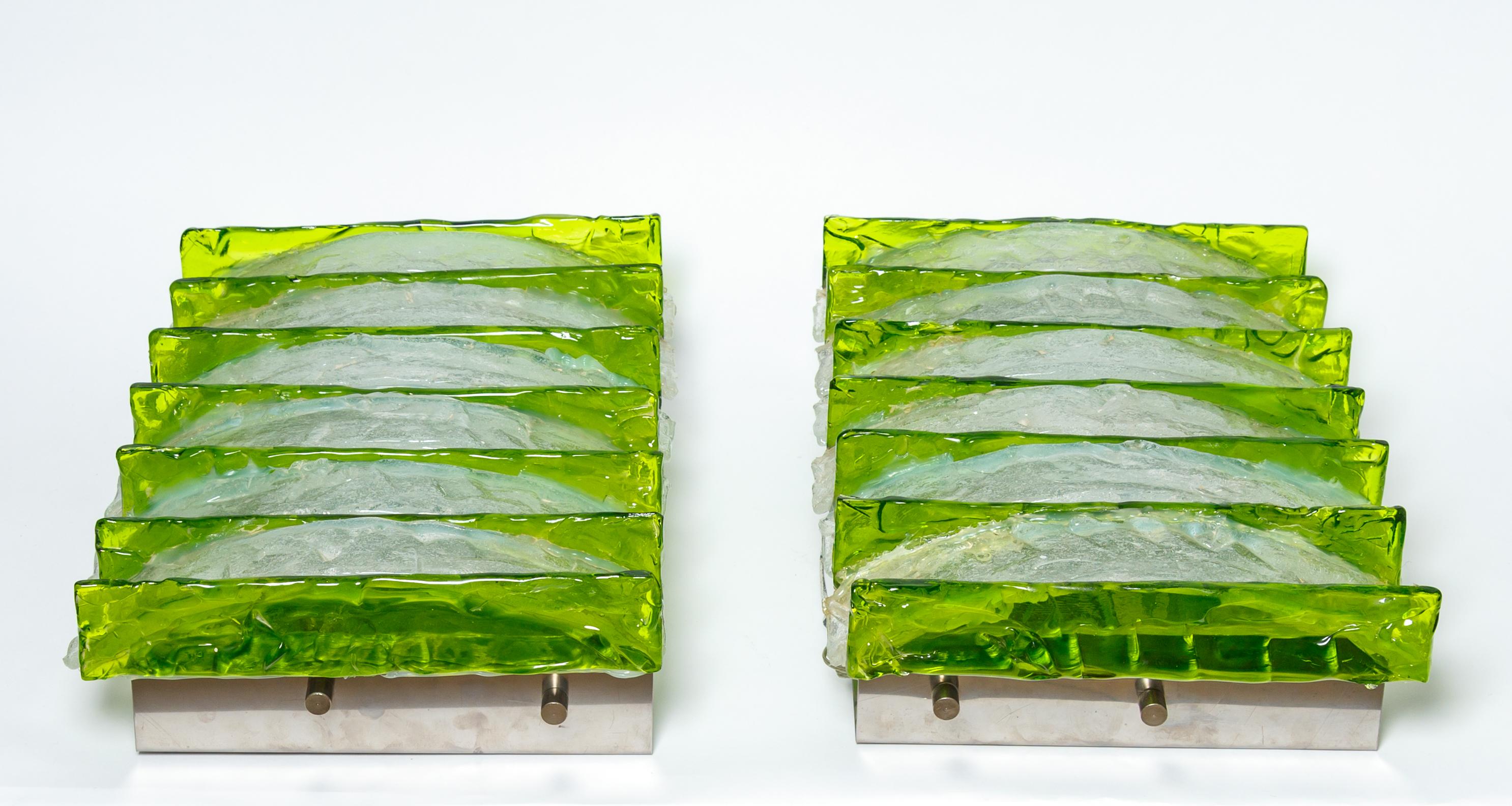 Pair of Textured Murano Glass Sconces with Green Detail In Good Condition In Bridgehampton, NY