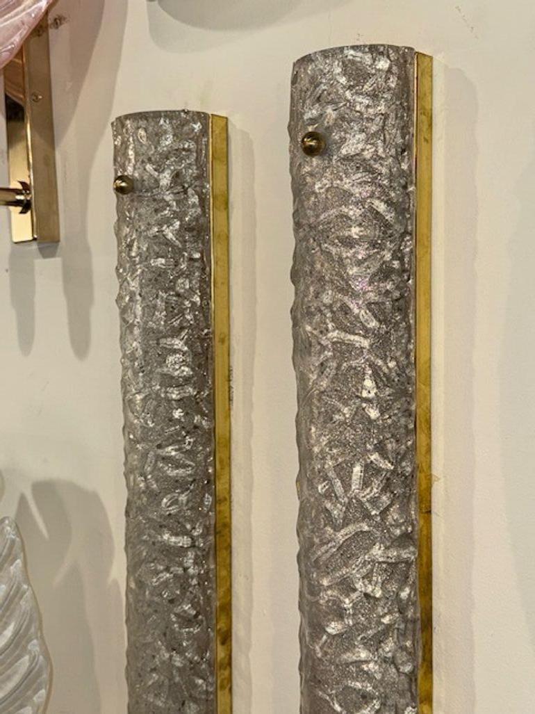 XXI secolo e contemporaneo Coppia di lampade a tubo in vetro di Murano testurizzato in vendita