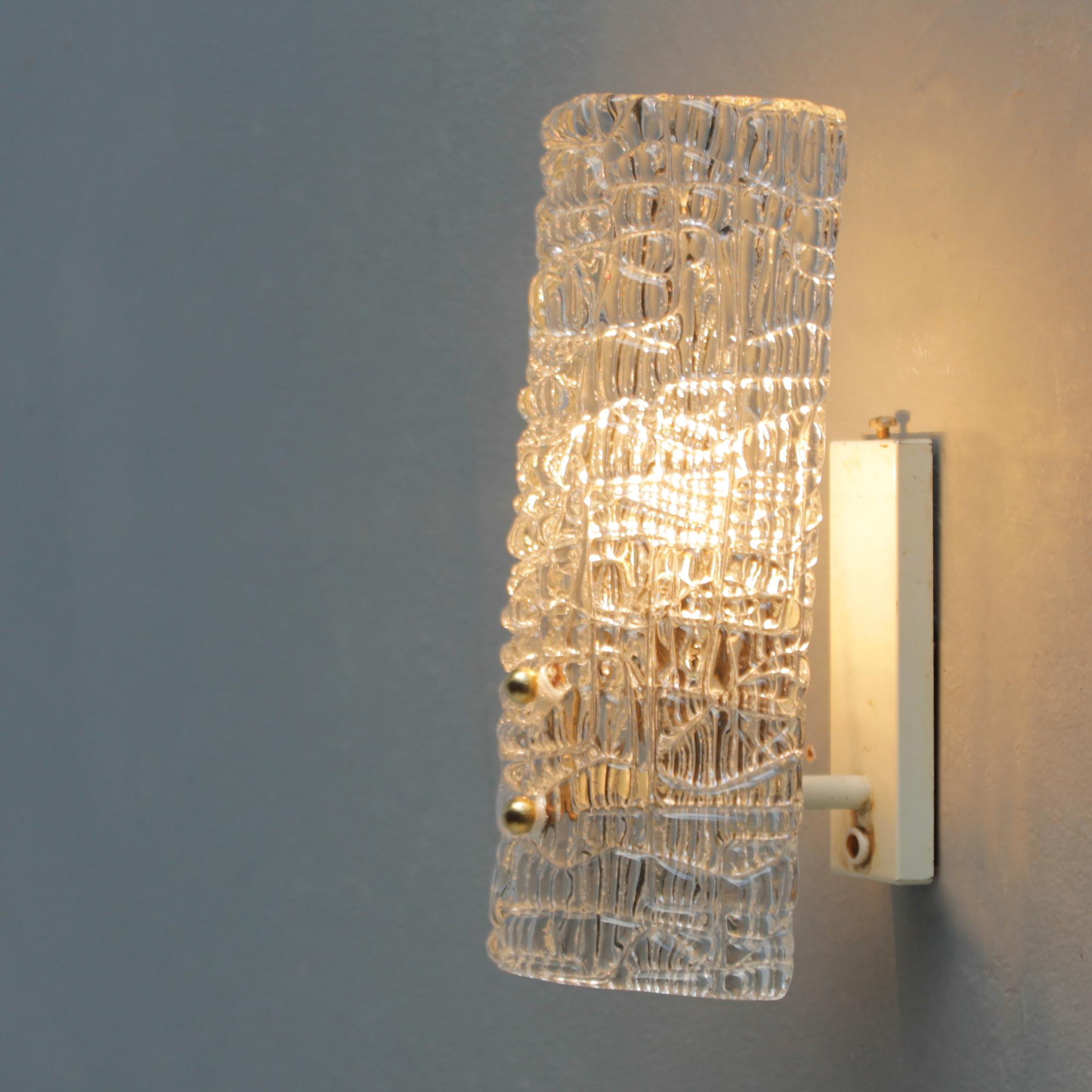 Pair of Textured Murano Sconces (Moderne der Mitte des Jahrhunderts)