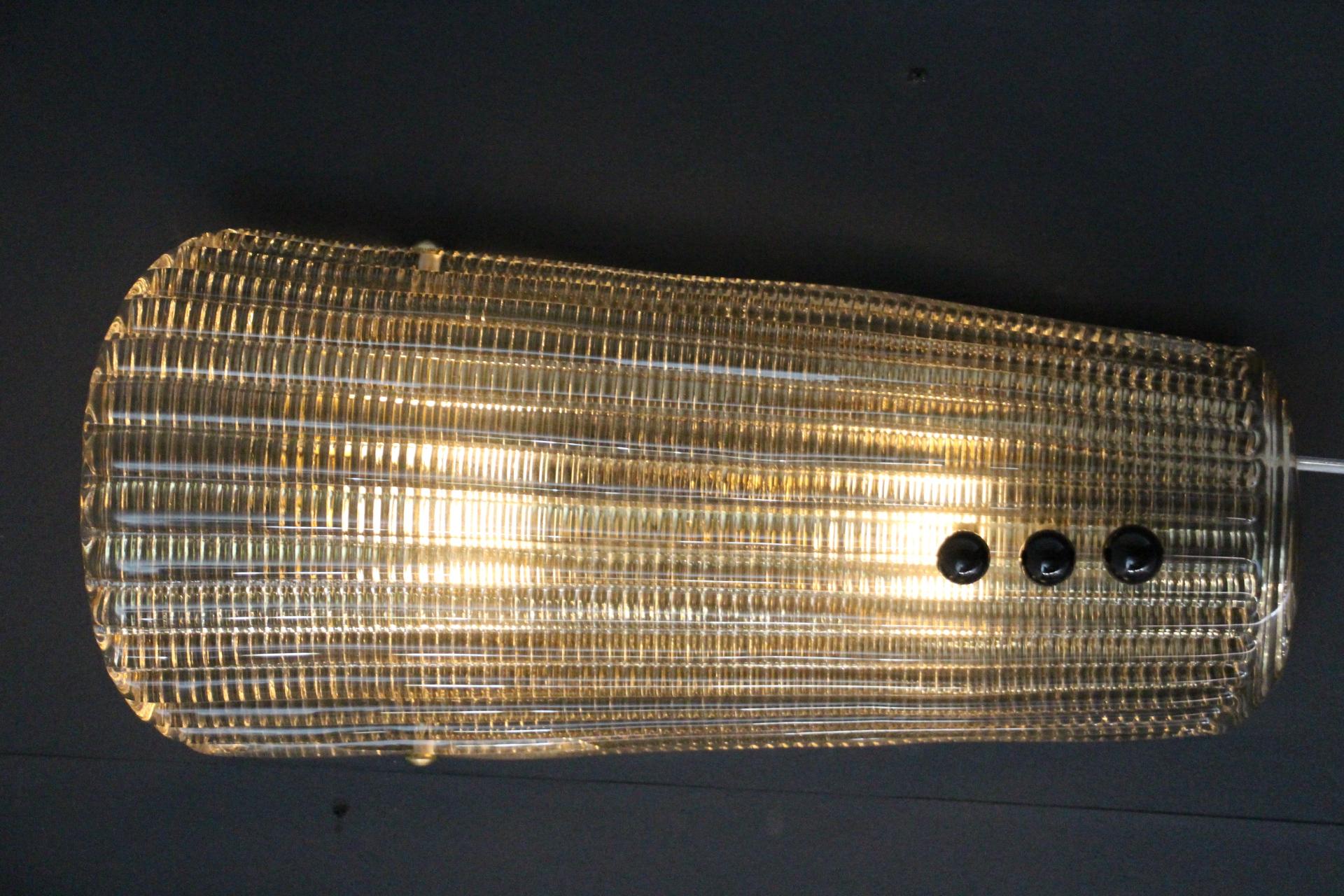 Pareja de apliques de cristal de Murano ahumado texturizado con pequeñas perlas de cristal negro en venta 6