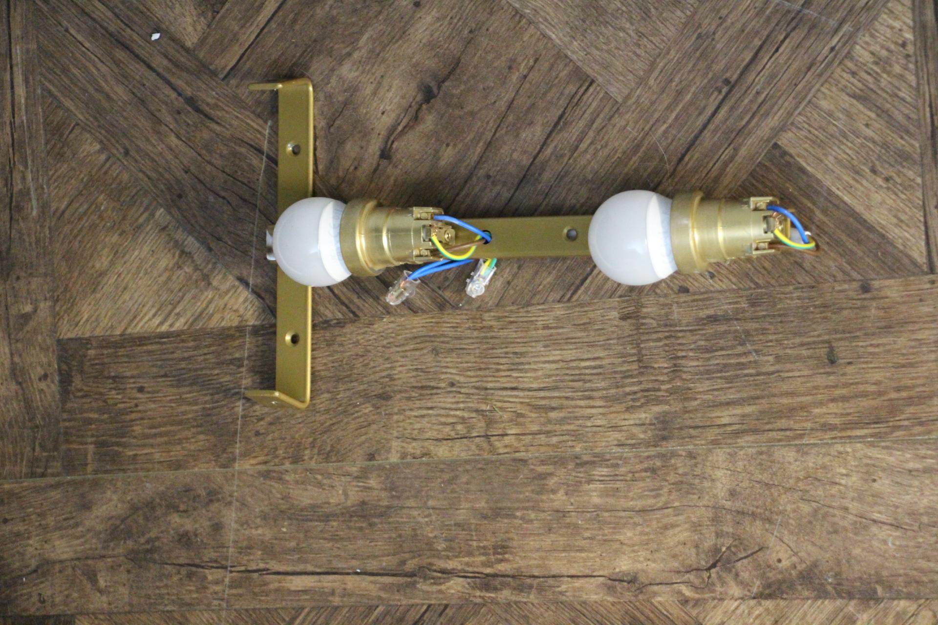 Pareja de apliques de cristal de Murano ahumado texturizado con pequeñas perlas de cristal negro en venta 9