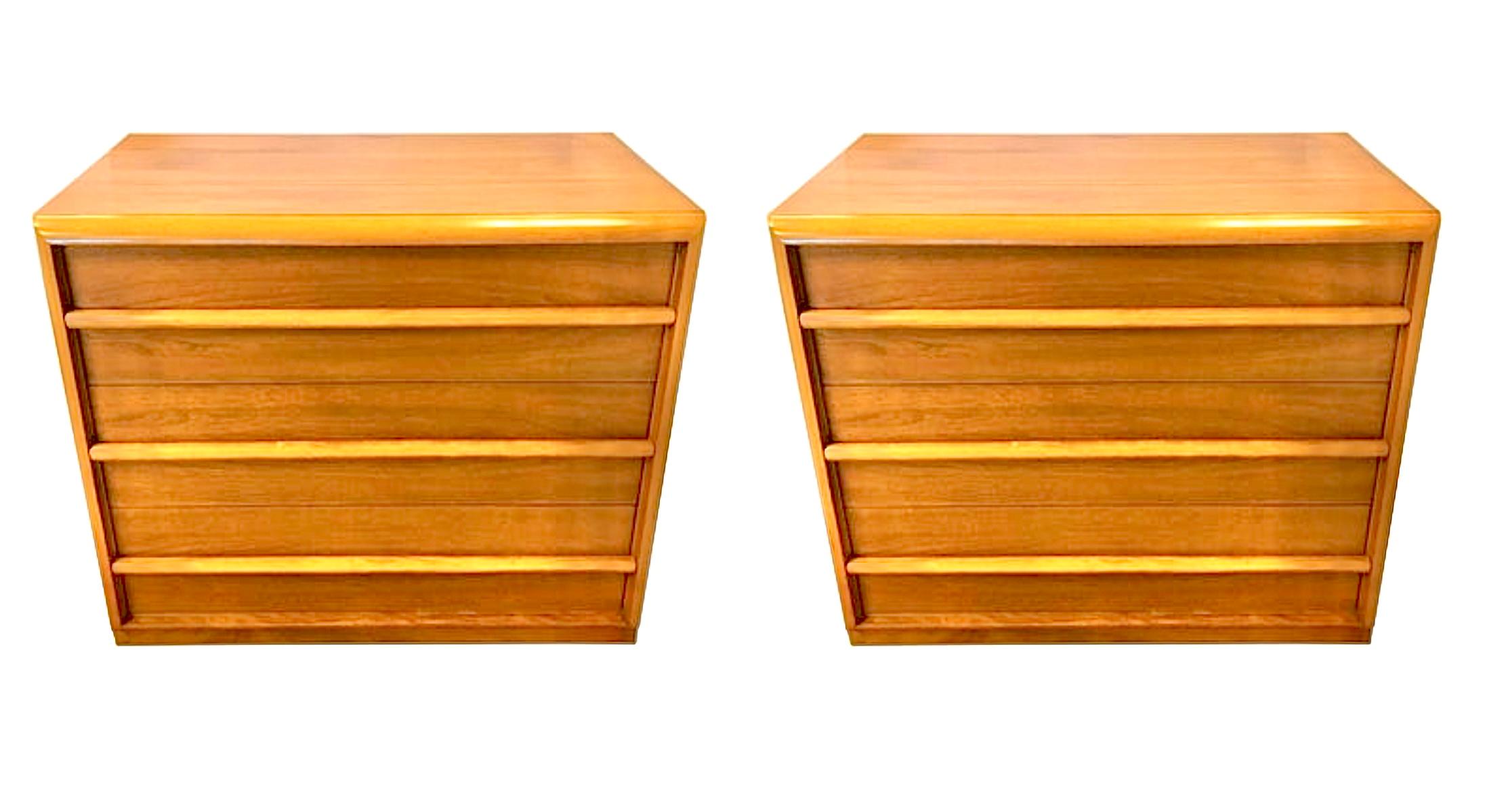 Wood Pair of T.H. Robsjohn-Gibbings for Widdicomb Bedside Tables / Chests For Sale
