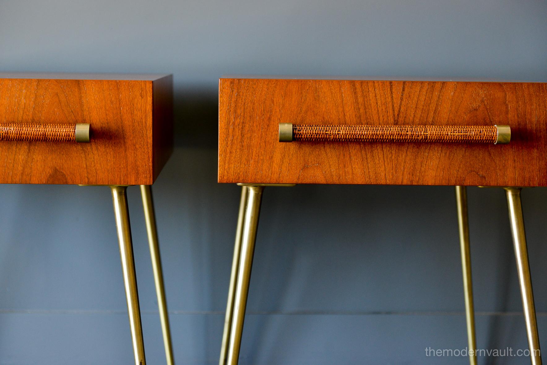 Pair of T.H. Robsjohn-Gibbings 'Glove Box' Bedside Tables, circa 1955 In Excellent Condition In Costa Mesa, CA