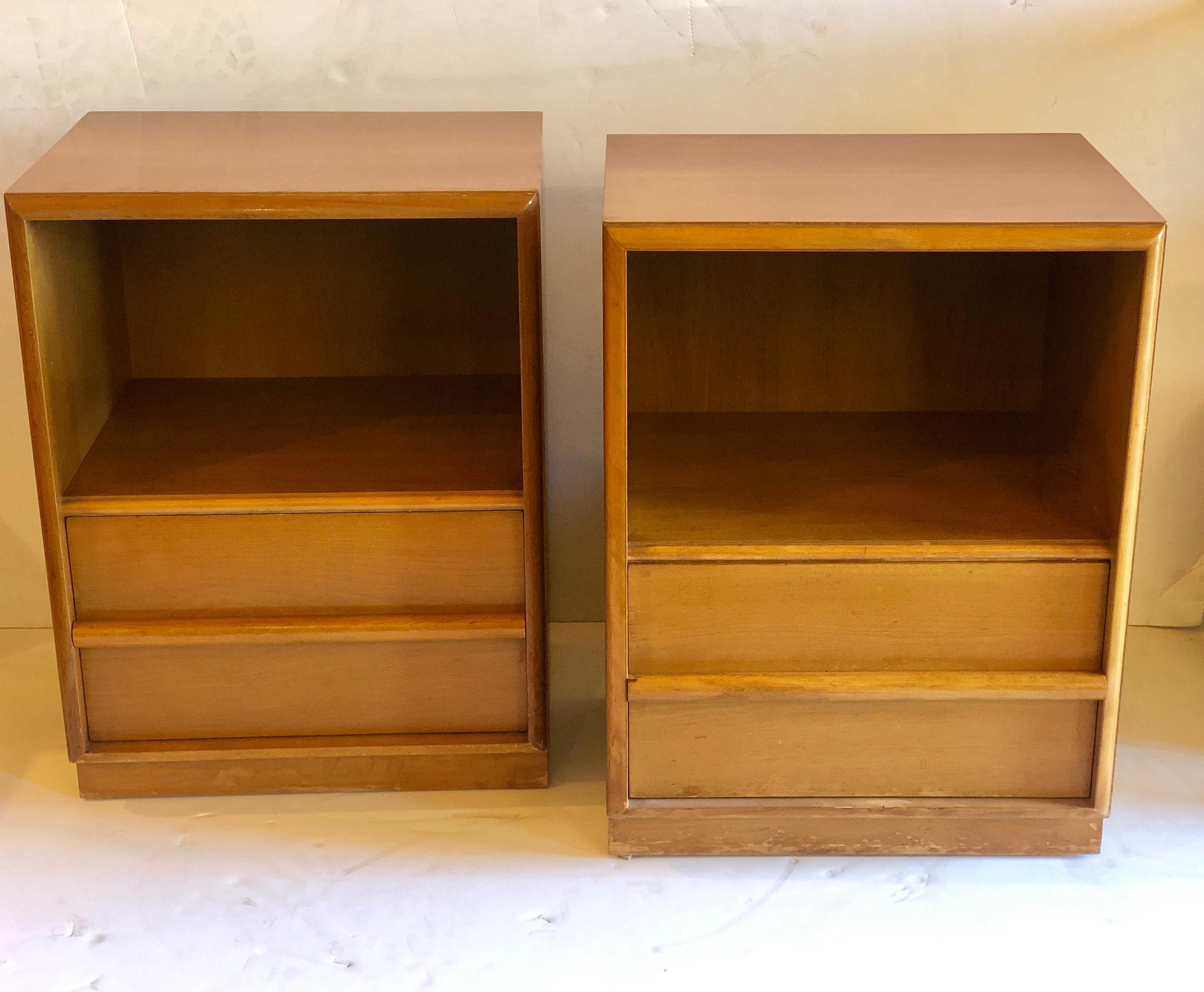 Nice pair of T.H. Robsjohn-Gibbings for Widdicomb nightstands or end tables with horizontal dowel handle and single drawer on bottom. This pair retain their original light walnut finish which does show minor wear. These set its very clean and comes