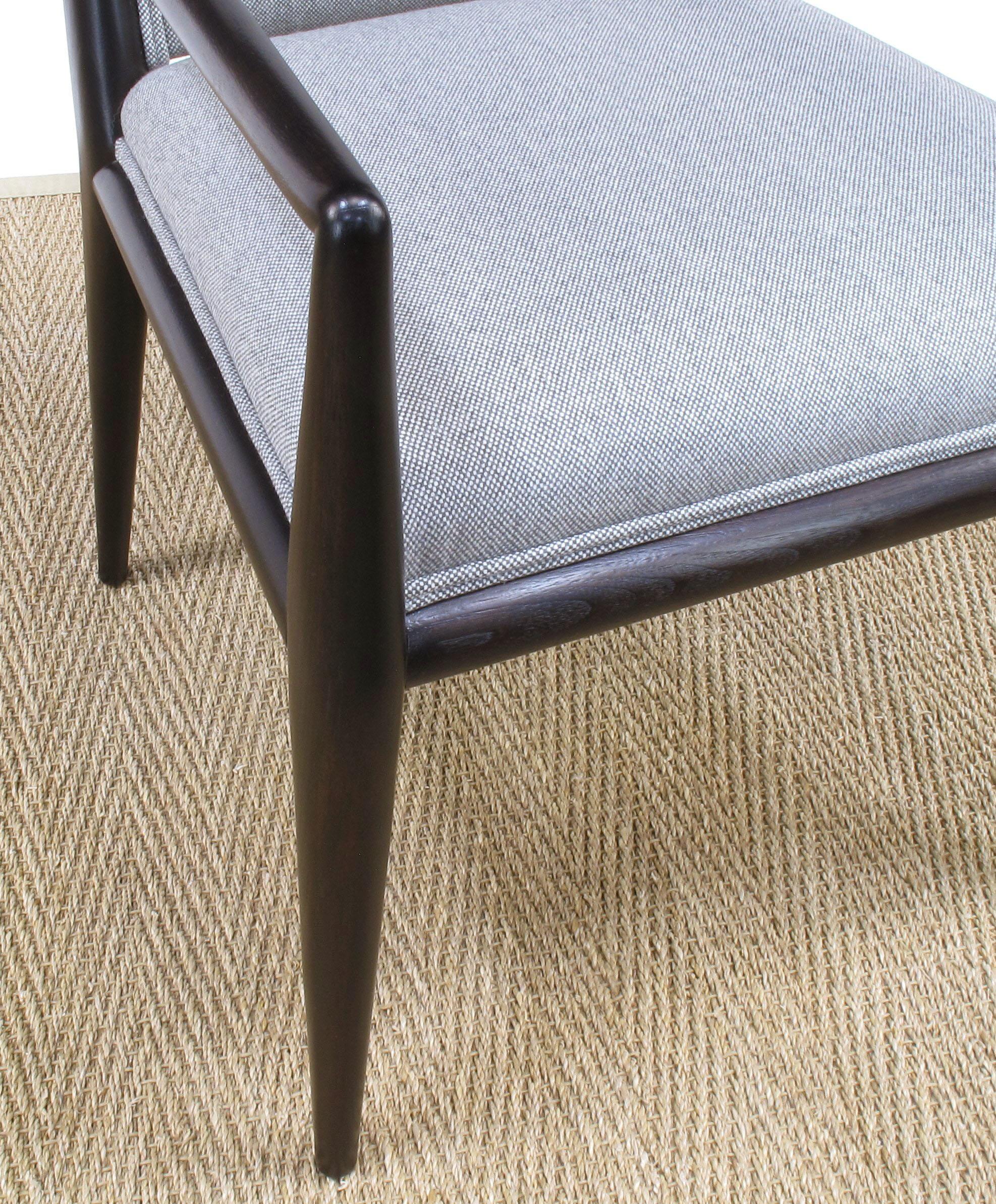 Paire de fauteuils aux lignes pures avec doublure de T.H. Robsjohn-Gibbings pour Widdicomb en vente 1