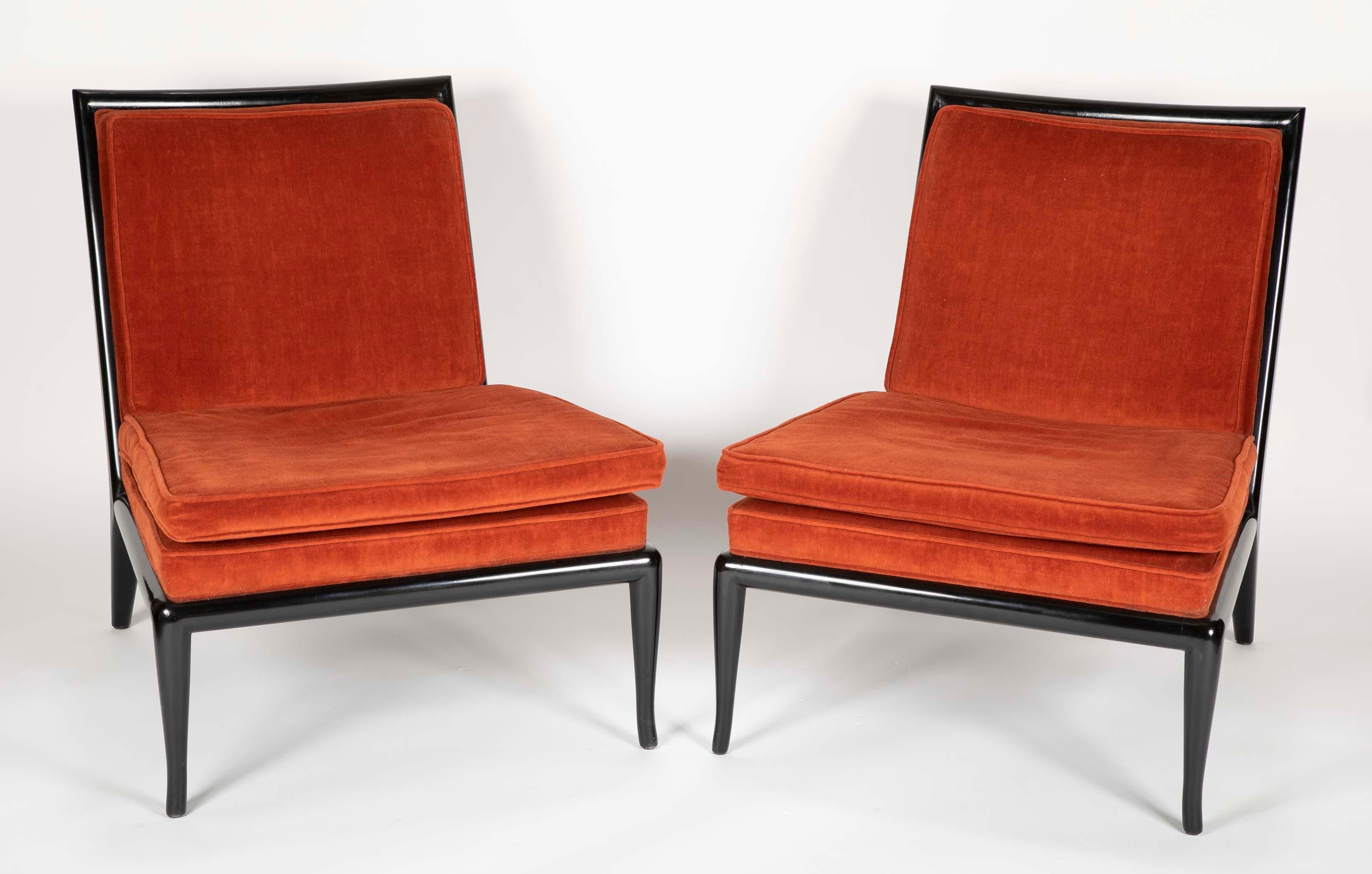 Pair of T.H Robsjohn Gibbings for Widdicomb slipper chairs in ebonized mahogany. Upholstered seat and cushion in velvet, circa 1952.