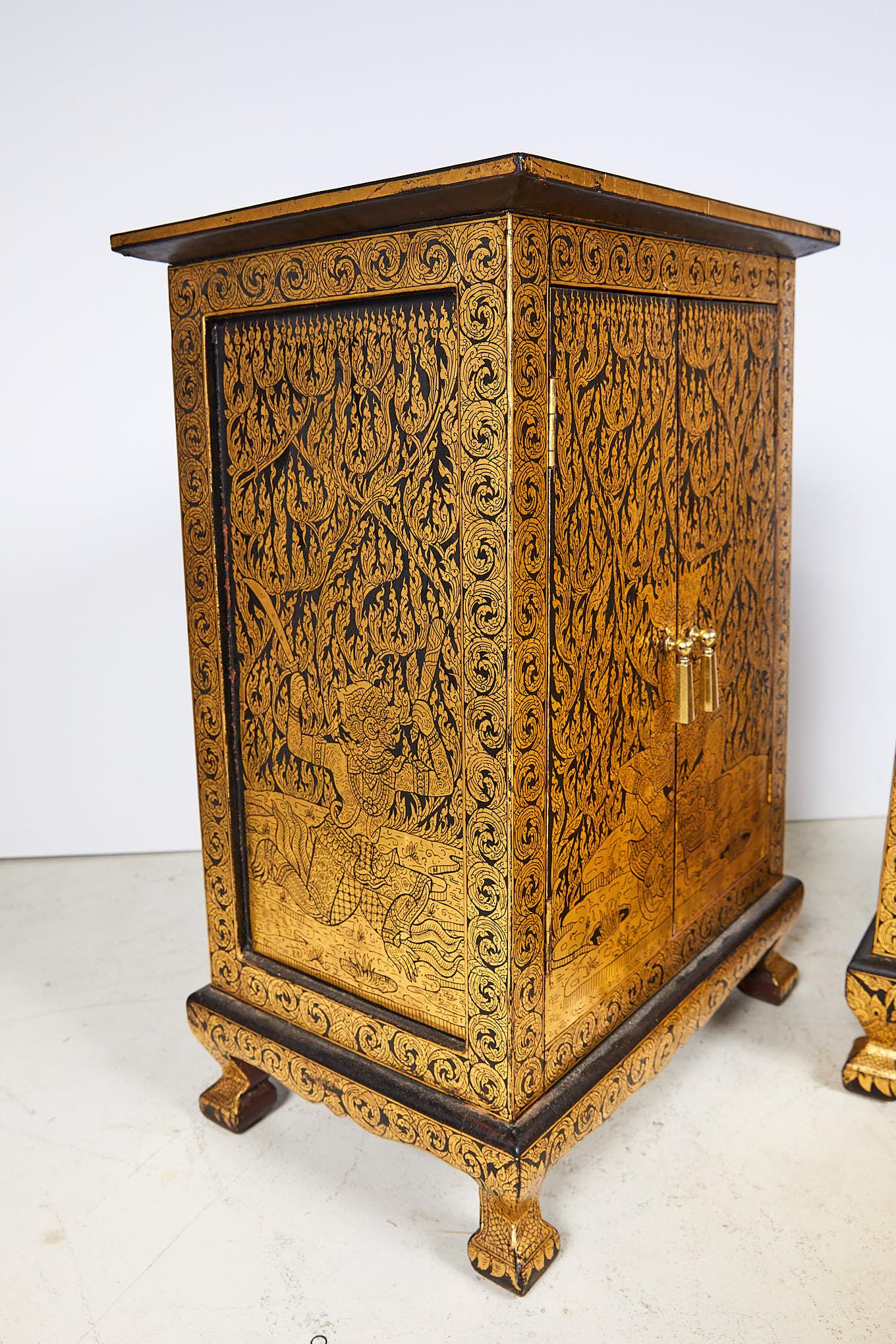 Pair of Thai Manuscript Cabinets of Lacquer and Gold Leaf, 20th Century 9