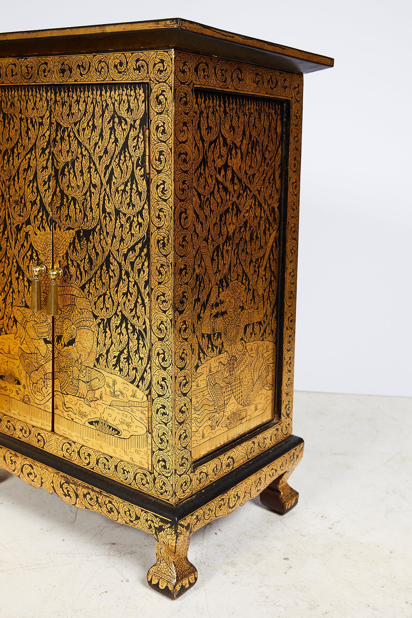 Pair of Thai Manuscript Cabinets of Lacquer and Gold Leaf, 20th Century 11